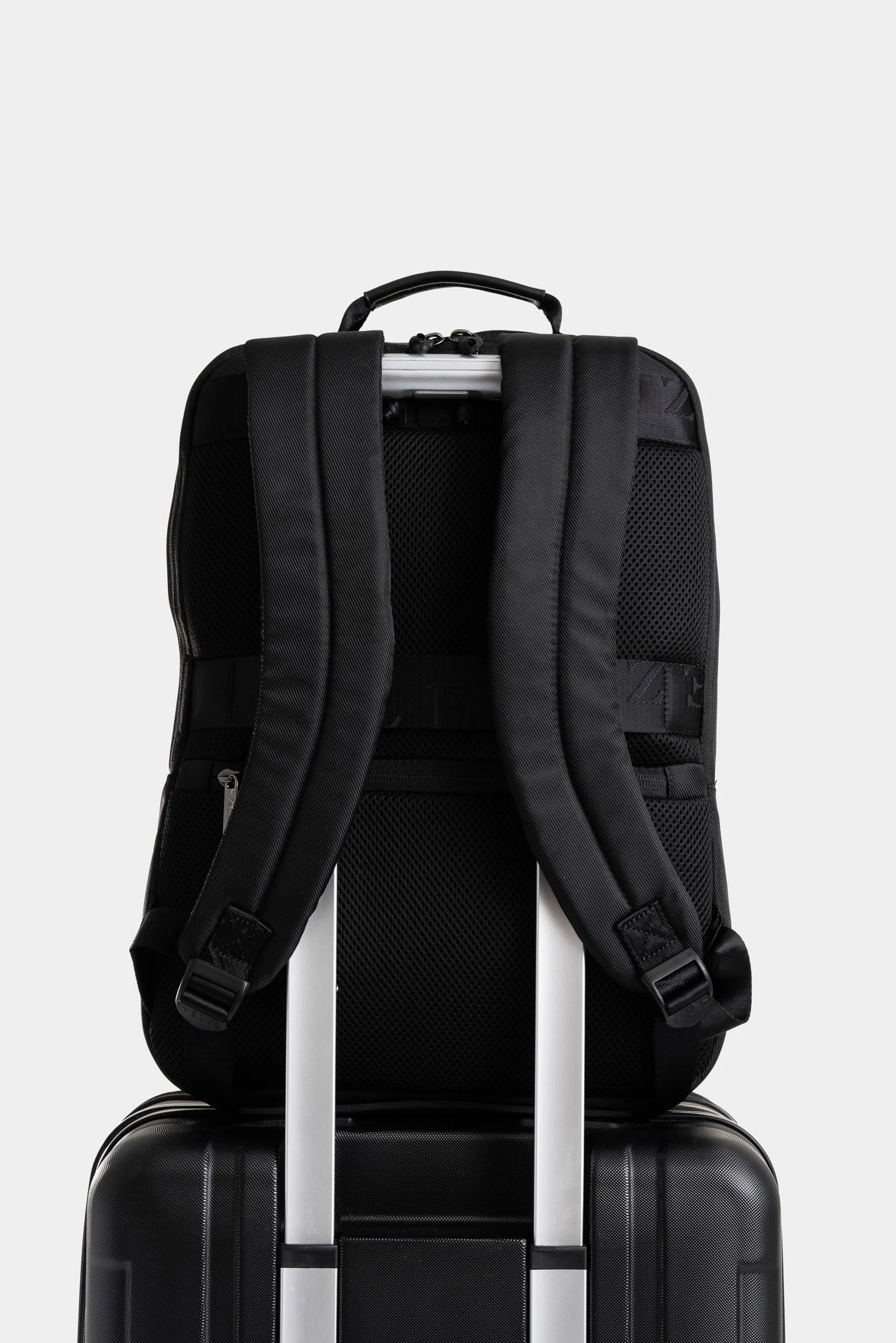 Poniente Leather and Canvas Backpack for Men with Multiple Compartments in Black - Image 3