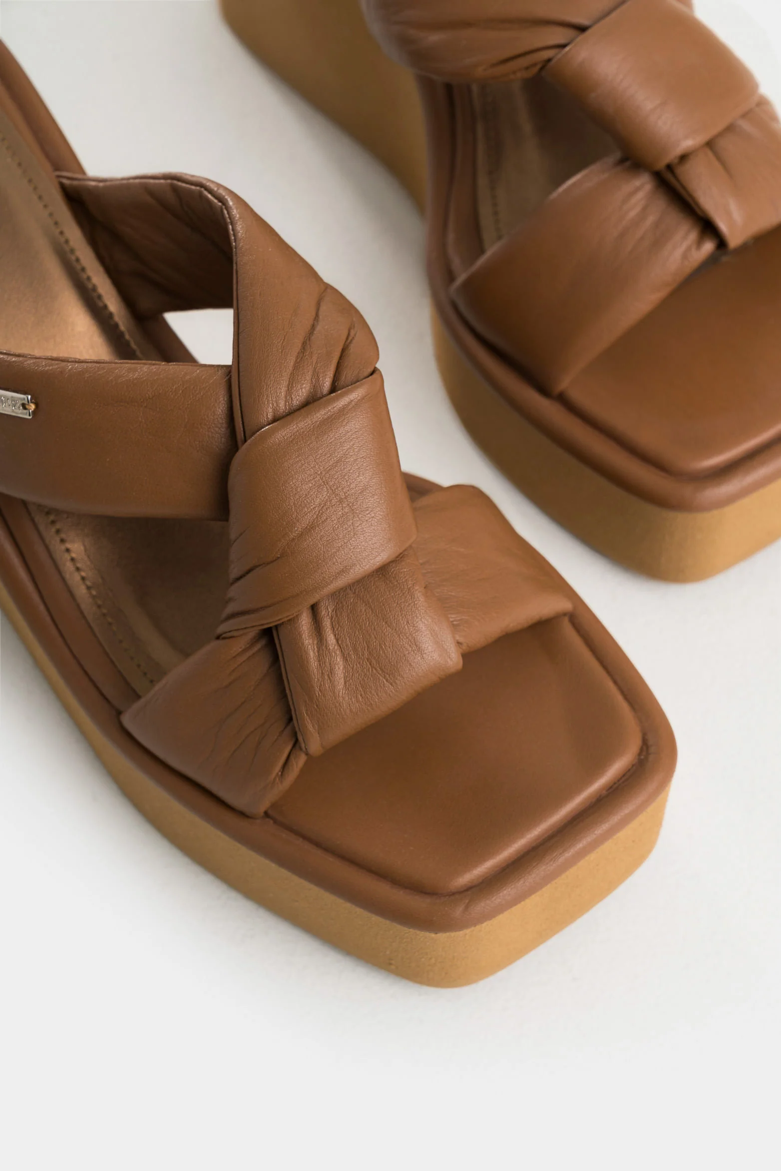 Resplandor Platform Sandal for Women with Knotted Strap - Image 5