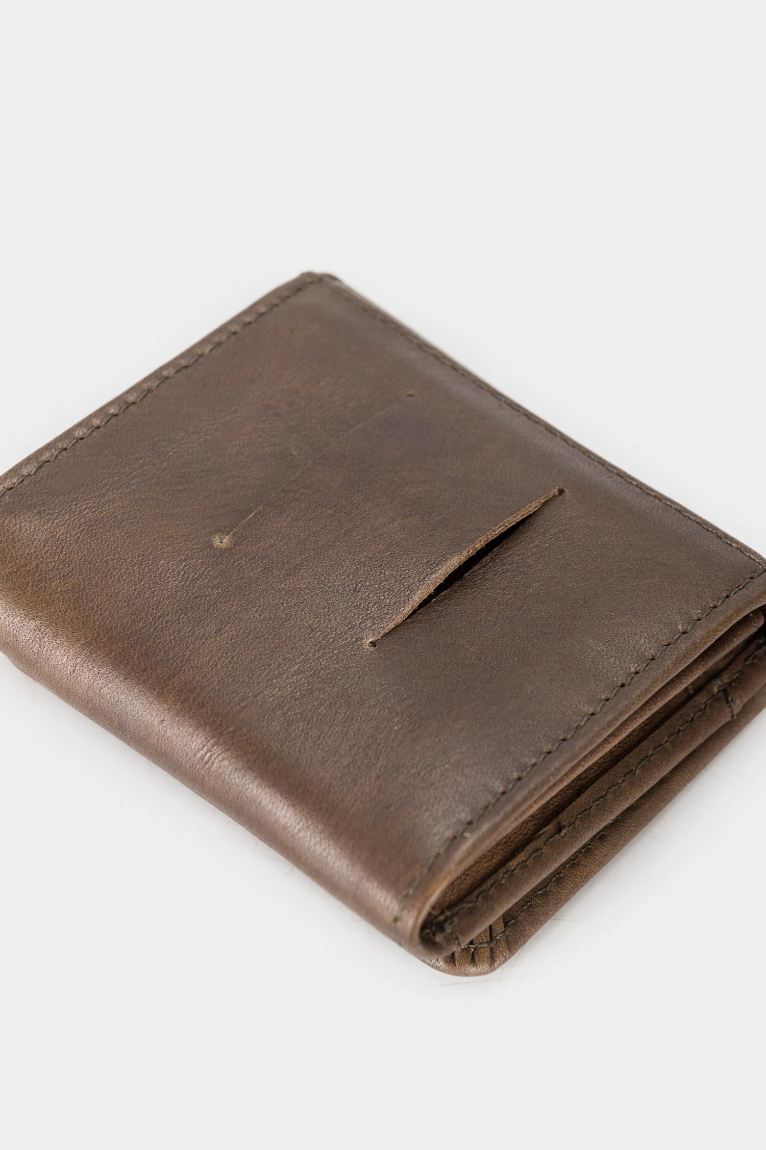 Rustic Leather Coin Purse for Men with Belt Passer - Image 5