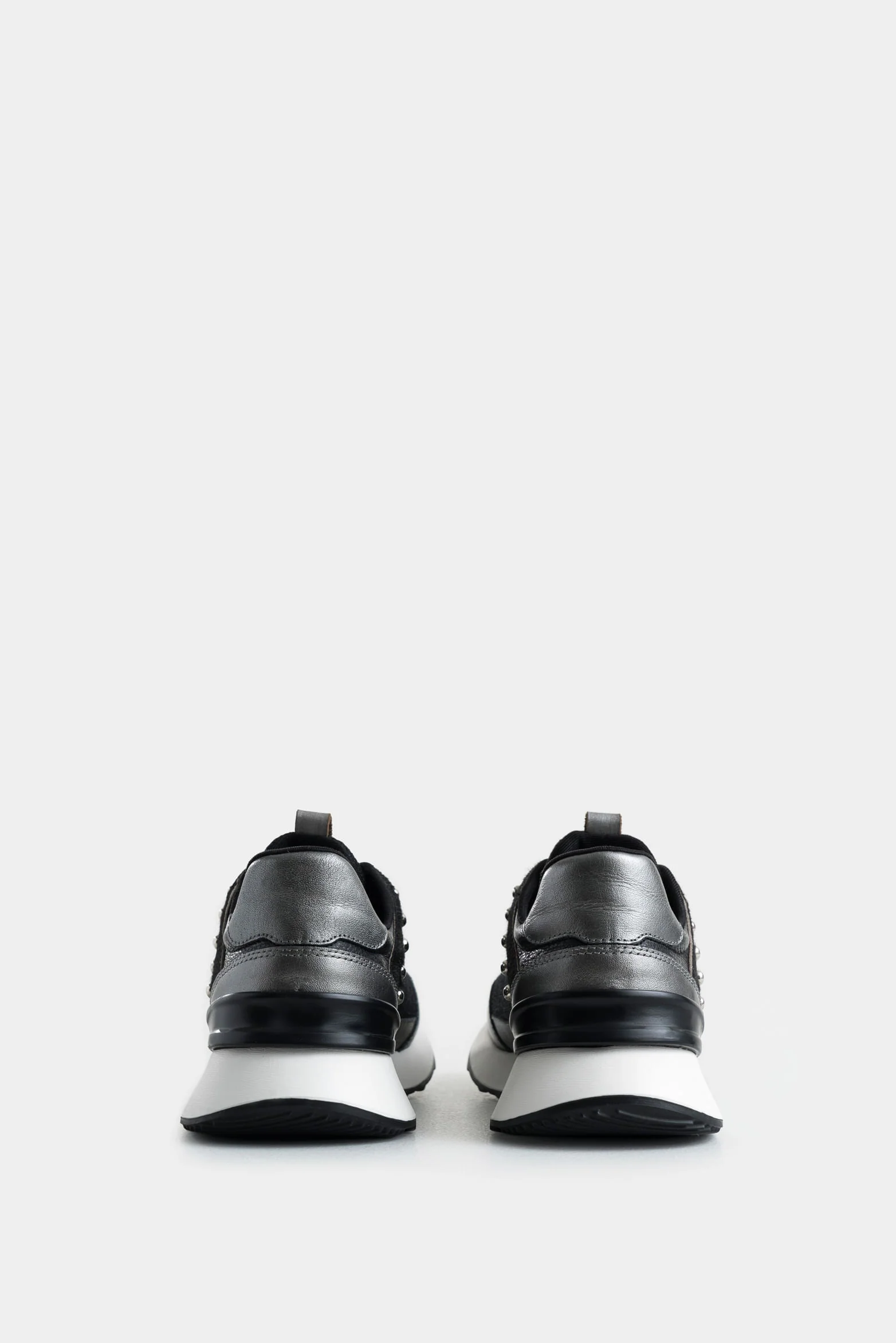 San Joaquín Leather and Canvas Tennis Shoes for Women with Stud Details - Image 3