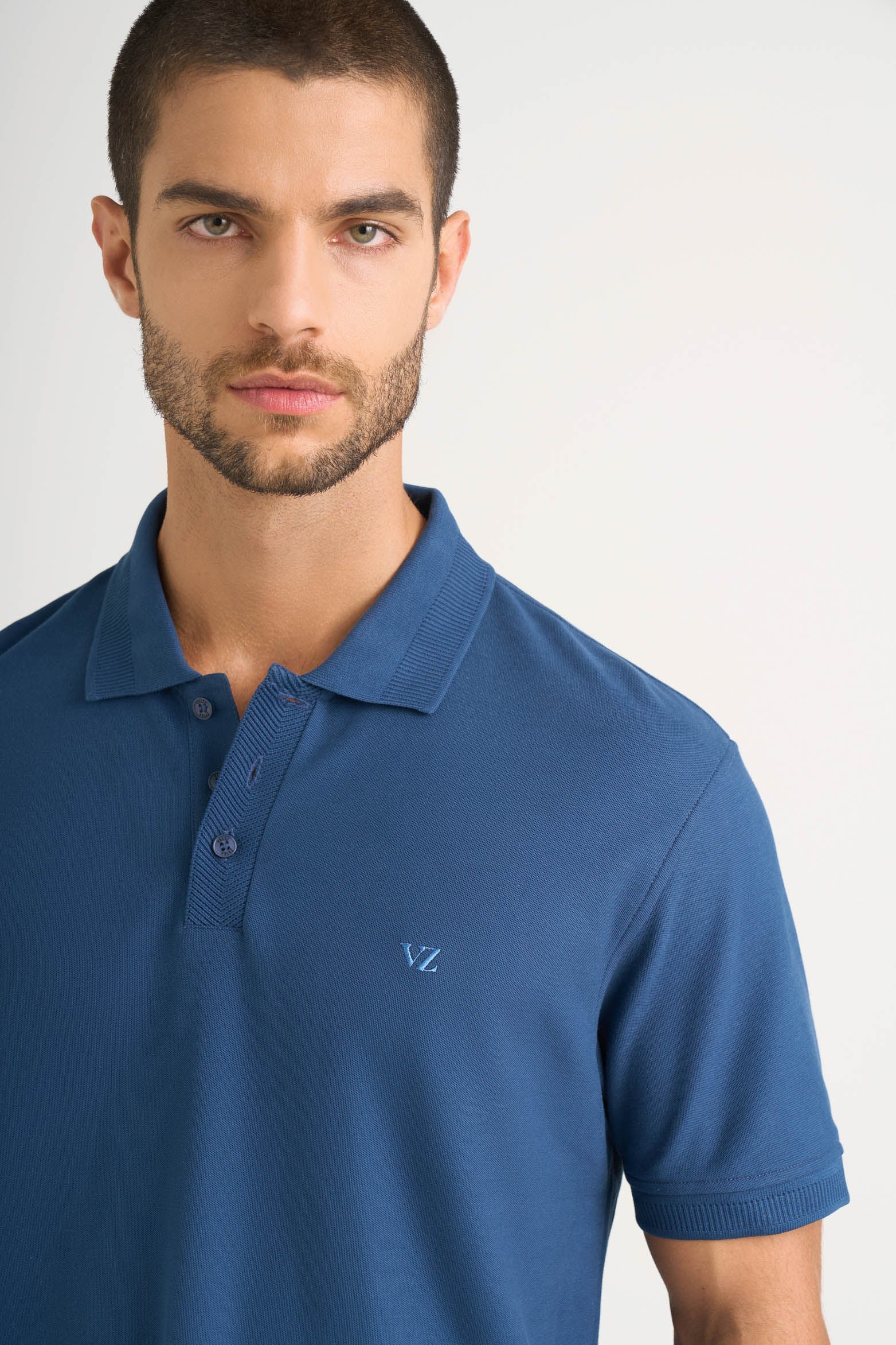Semi-fit polo shirt for men with jacquard detail - Image 3