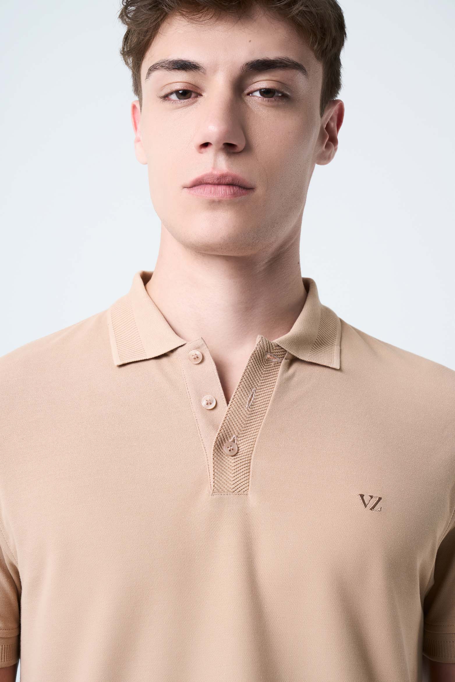 Semi-Fitted Men's Polo with Jacquard Detail - Image 5