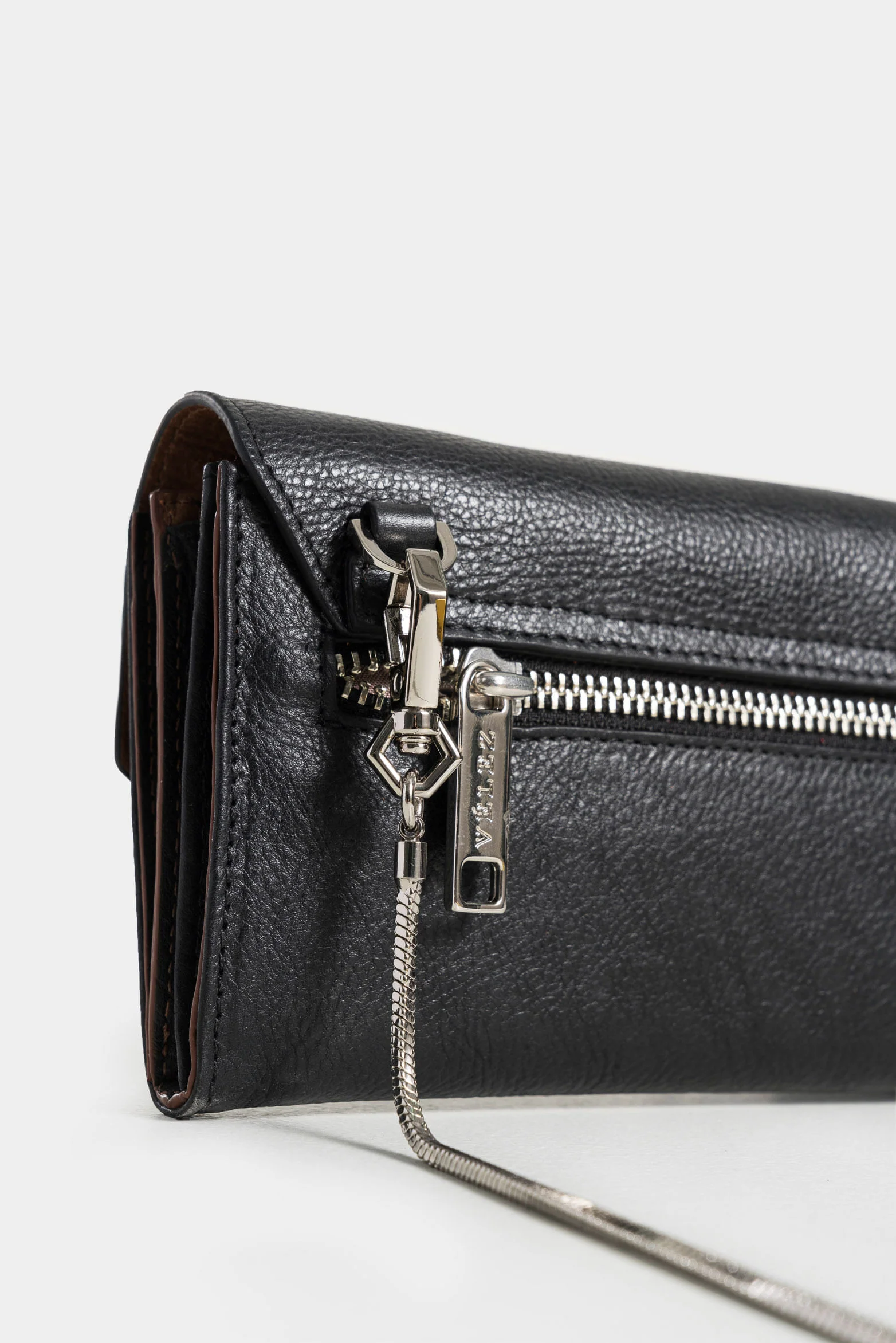Smooth Leather Checkbook Holder for Women with Removable Chain - Image 4