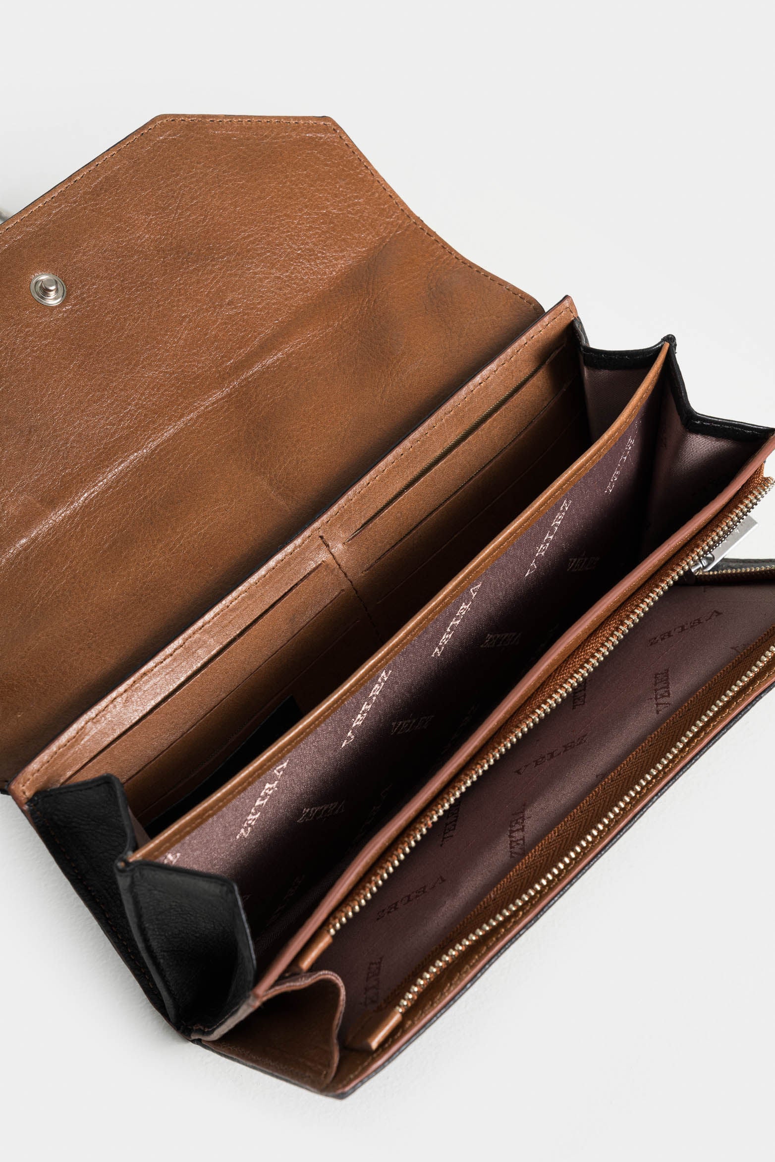 Smooth Leather Checkbook Holder for Women with Removable Chain - Image 5