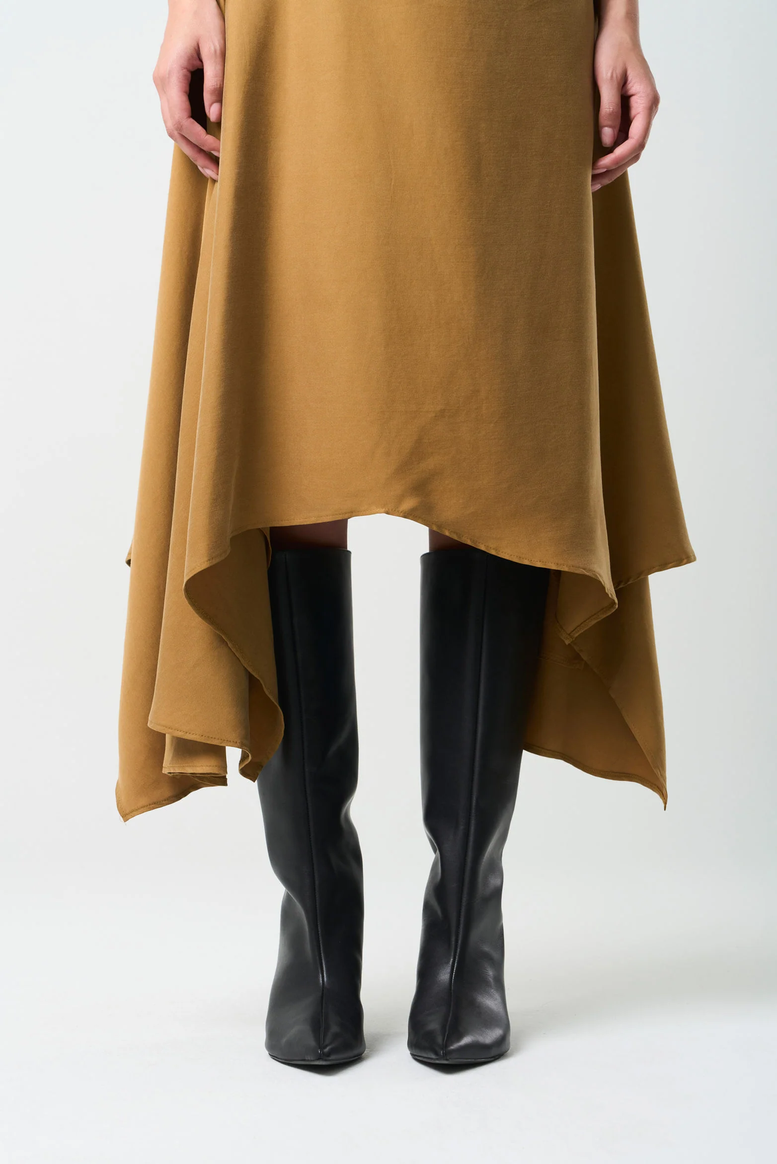 Soren Women's Asymmetrical Maxi Skirt - Image 6