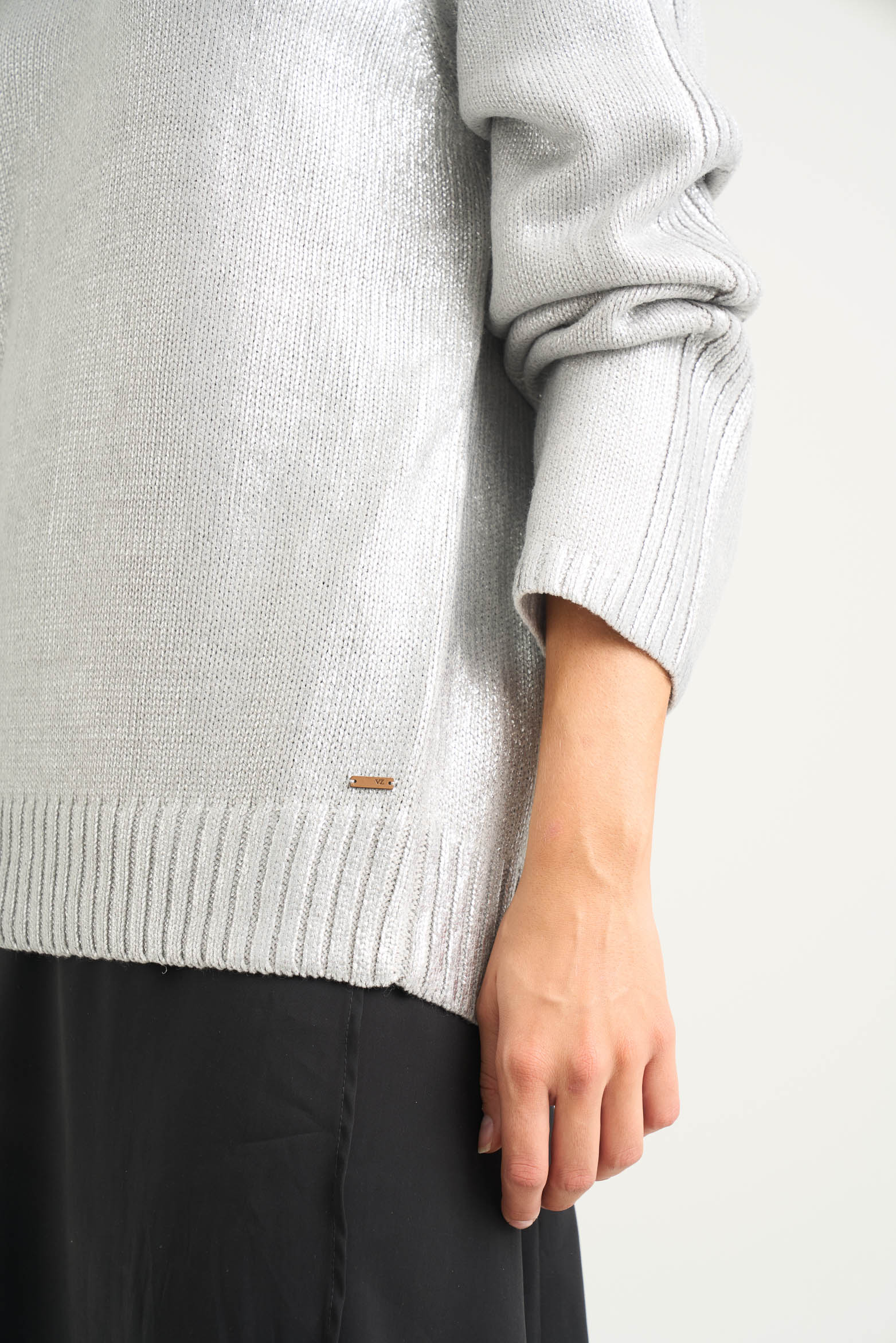 Star straight-knit sweater for women with metallic effect - Image 5