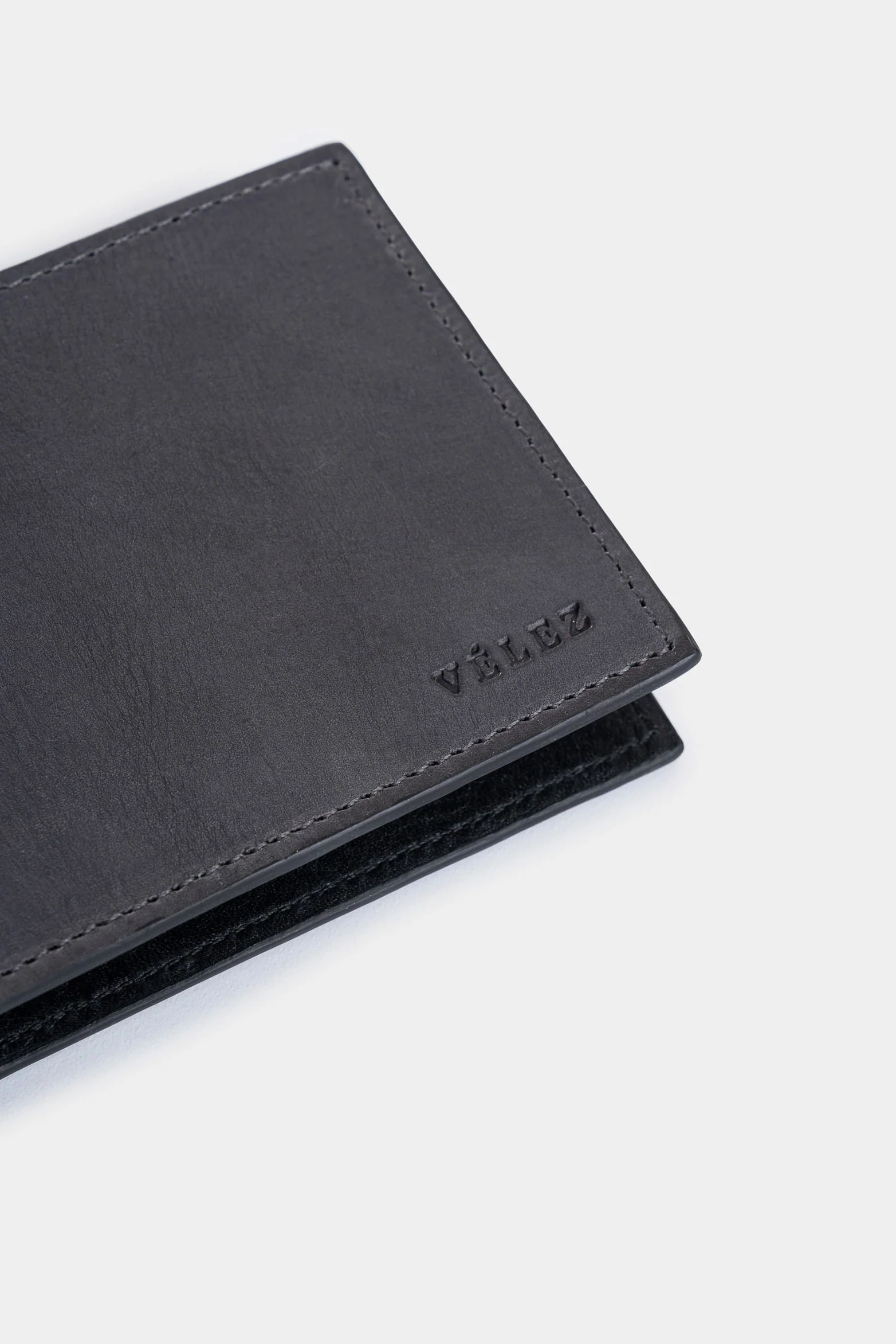 Sunlight leather wallet for men with contrast - Image 4