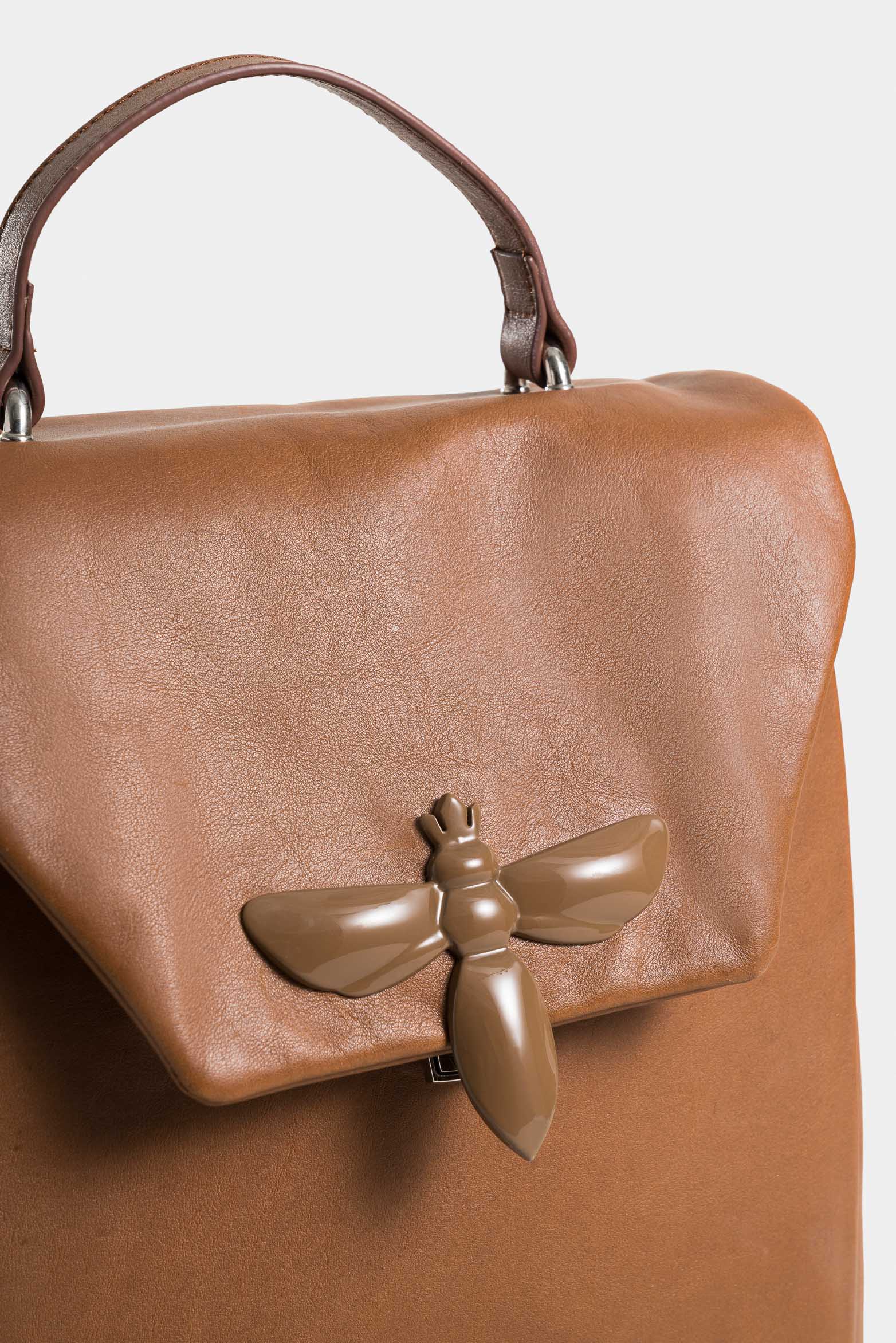 Thalia Leather Backpack for Women with Hexagonal Silhouette - Image 4
