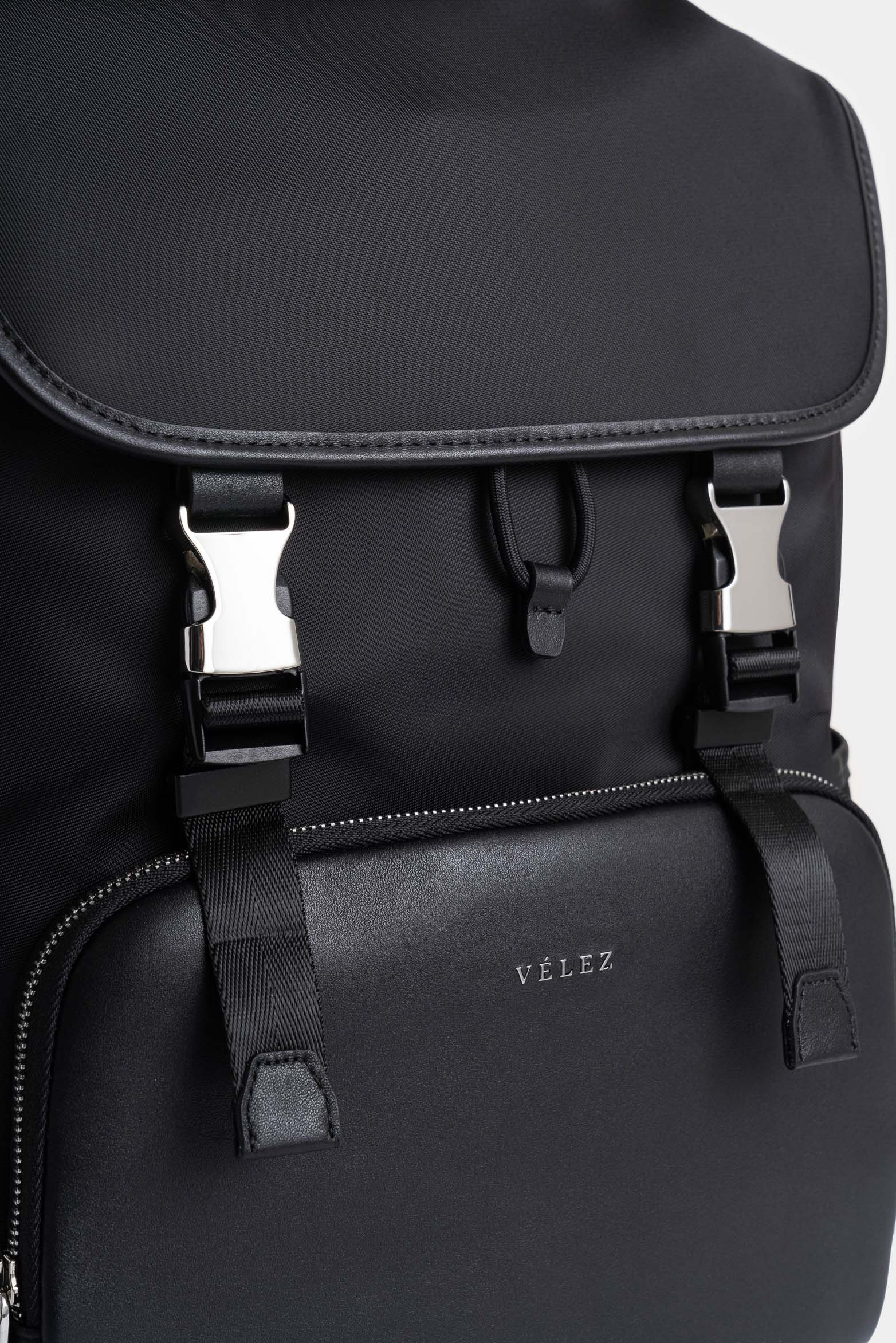Torino Leather and Textile Backpack for Men with Timeless Design - Image 4