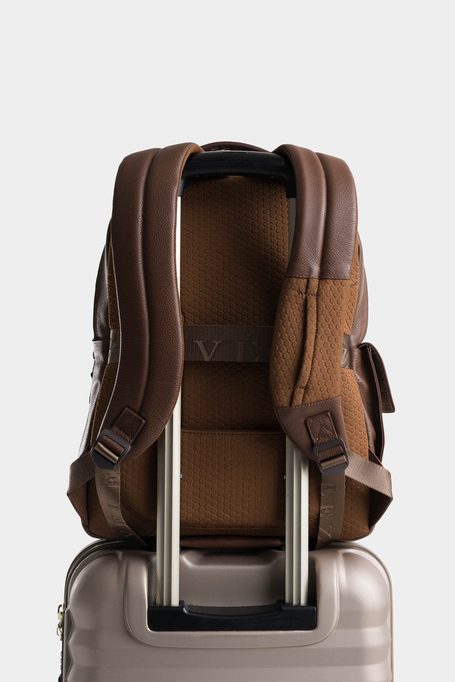Tropical Escape Smooth Leather and Suede Backpack for Men, Classic Silhouette - Image 3