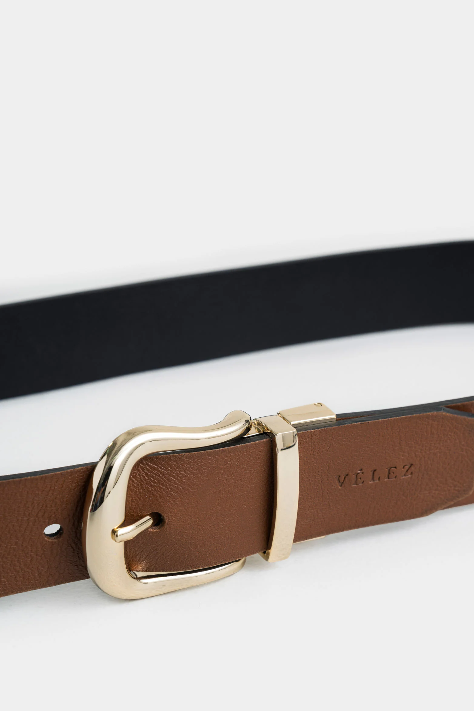 Tropical New 2.0 Double-Sided Leather Belt for Women with Reversible Buckle - Image 4
