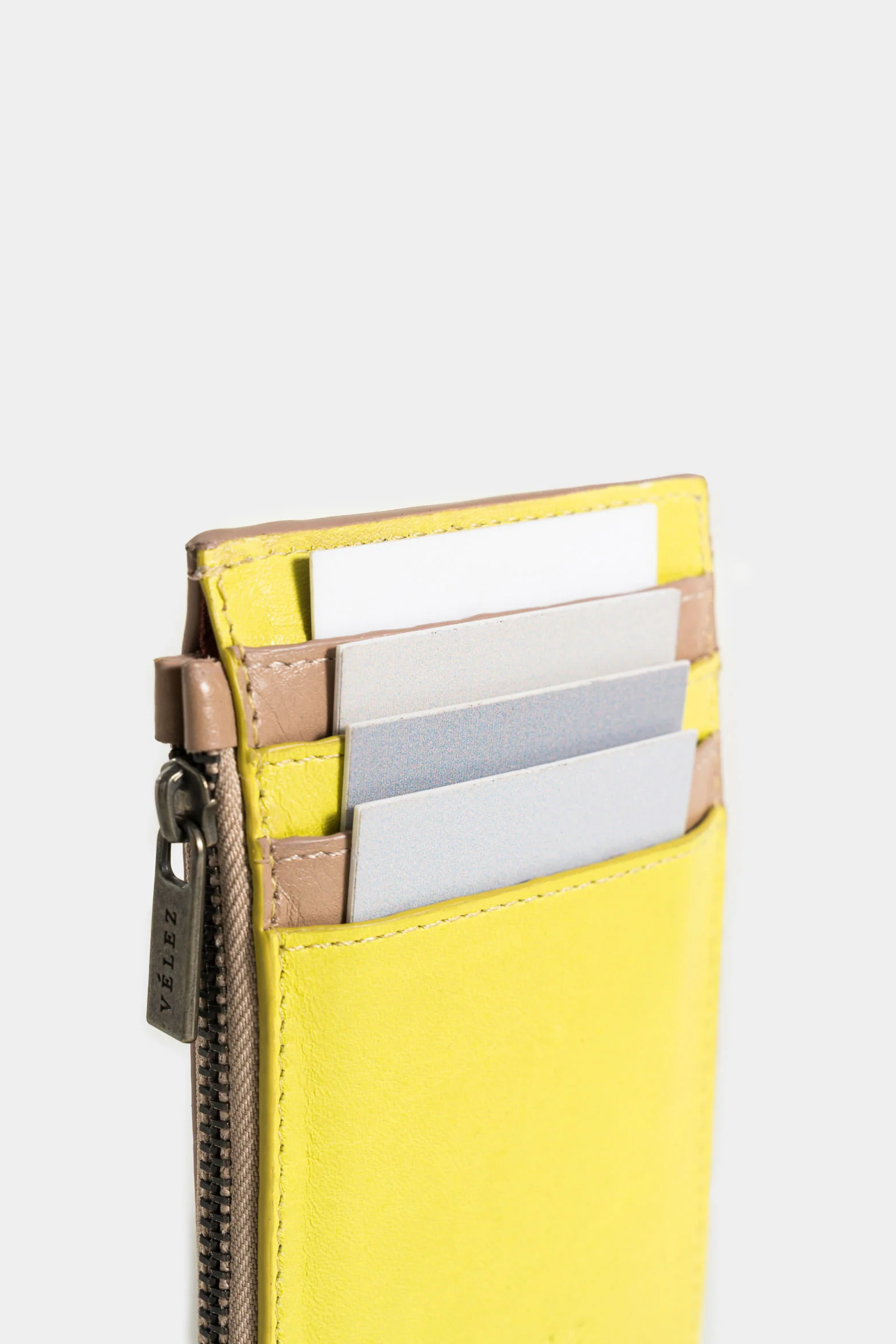 Uyuni Leather Document Holder for Women with Zipper - Image 5