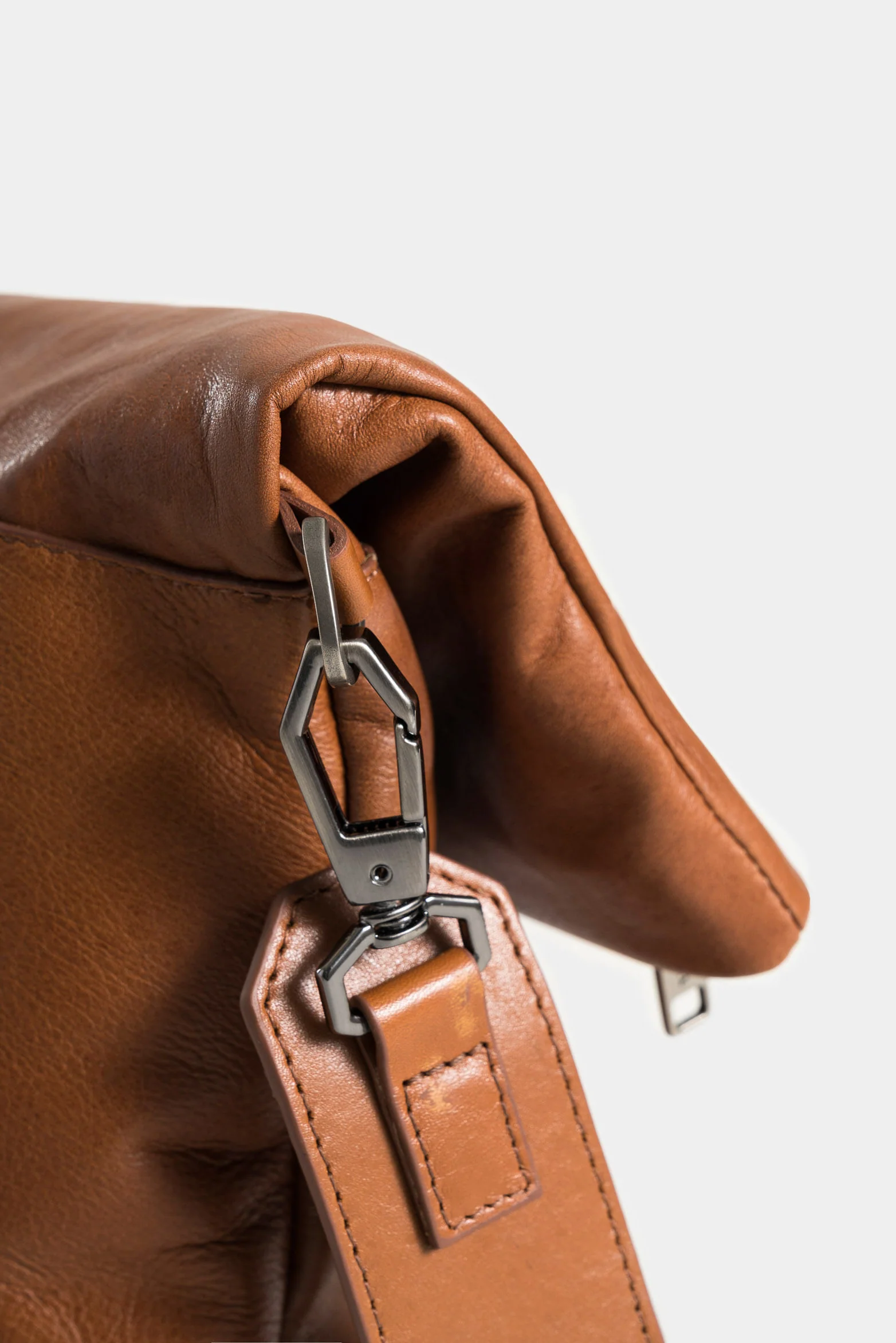 Uyuni Leather Hands-Free Bag for Women with Soft Silhouette - Image 4