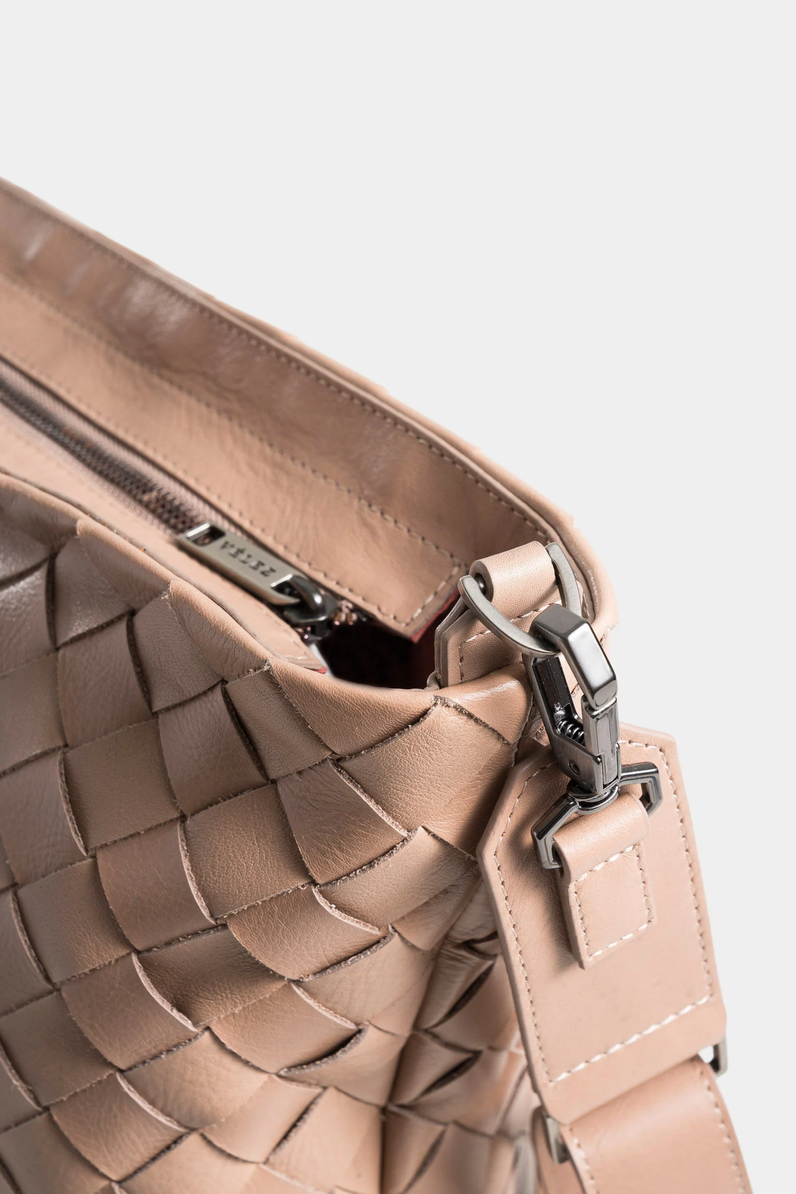 Venus Artisan Woven Leather Shopping Bag for Women - Image 4