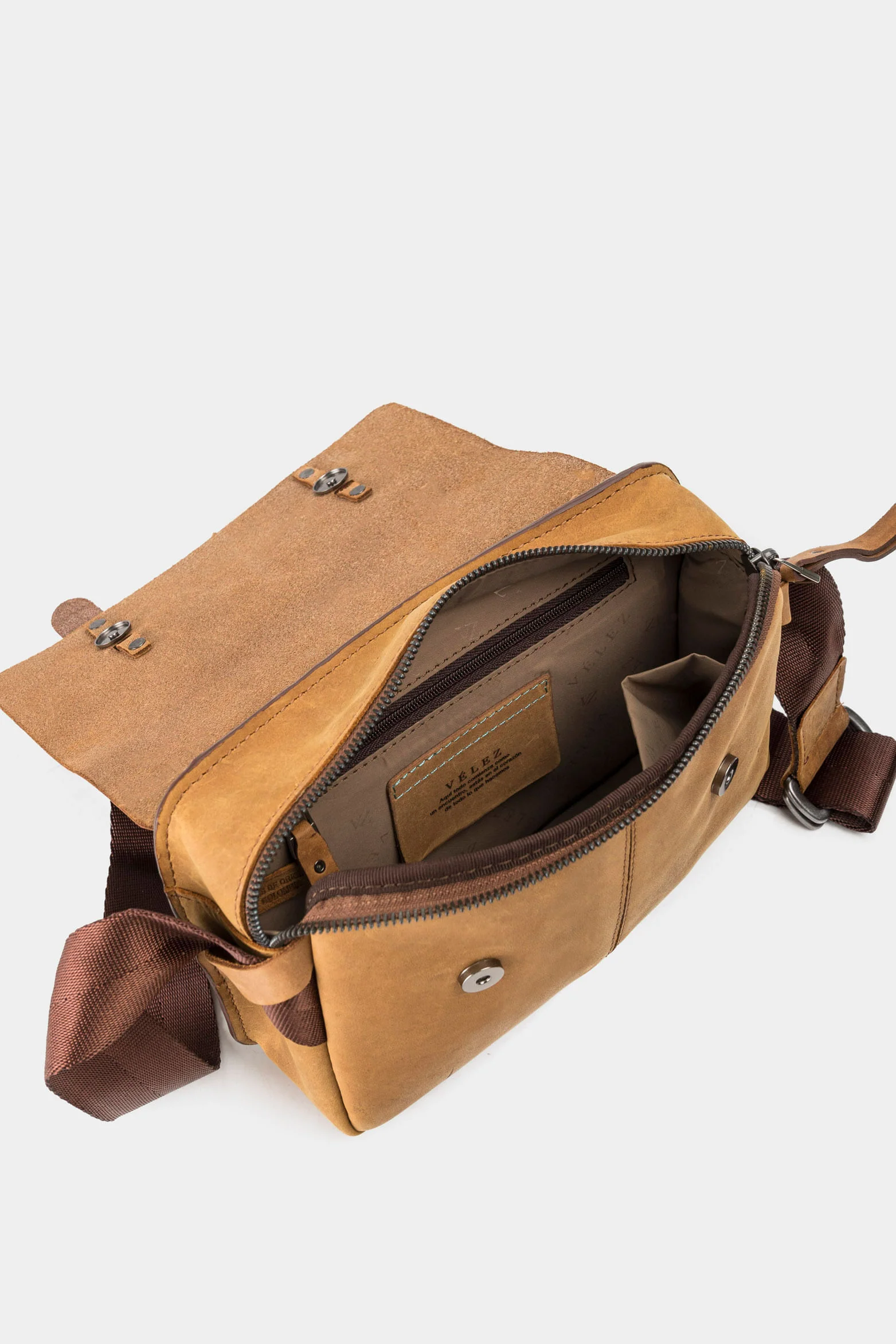 Vintage honey leather casual bumbag - Image 6