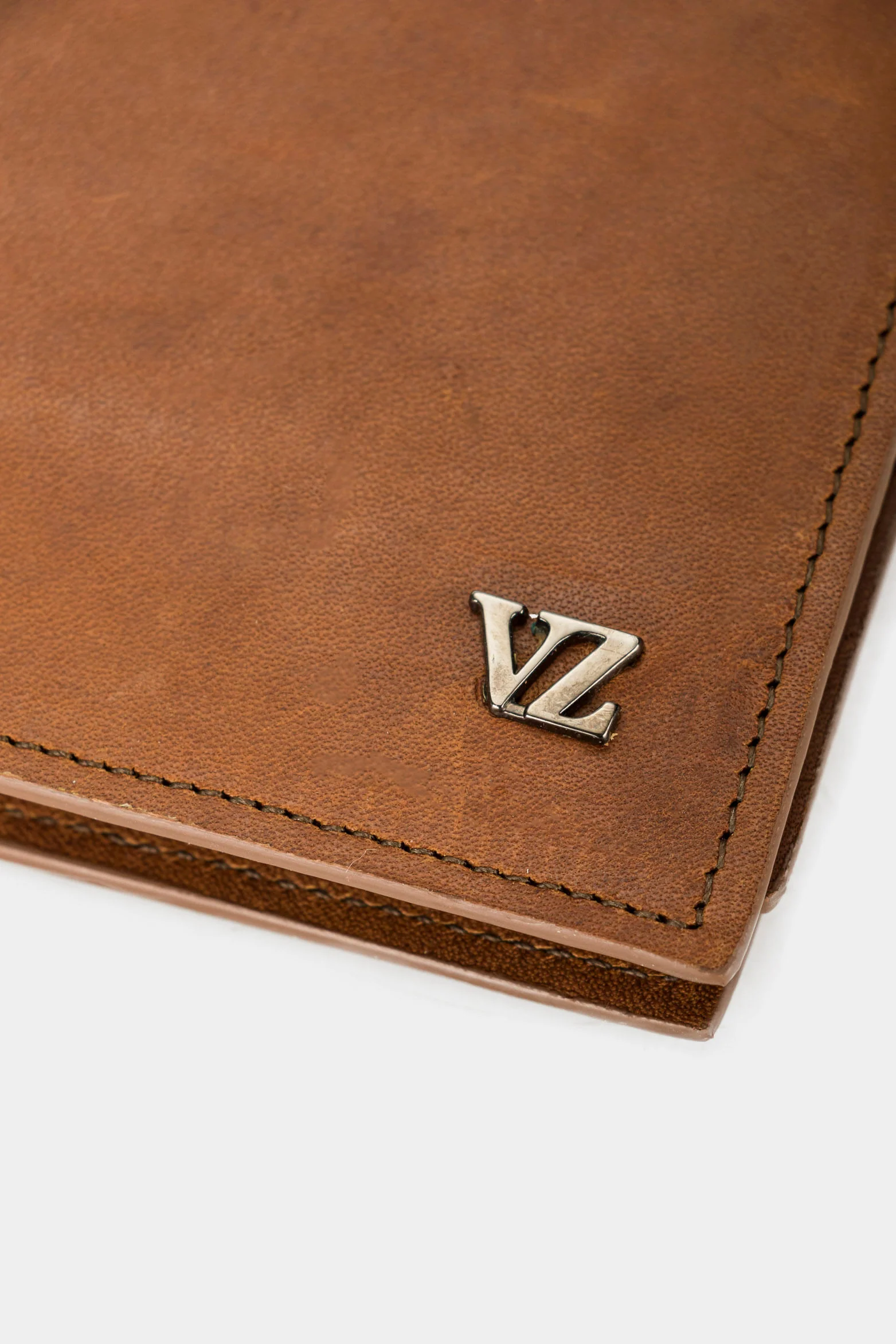 Vintage Leather Wallet and Keychain Kit - Image 5