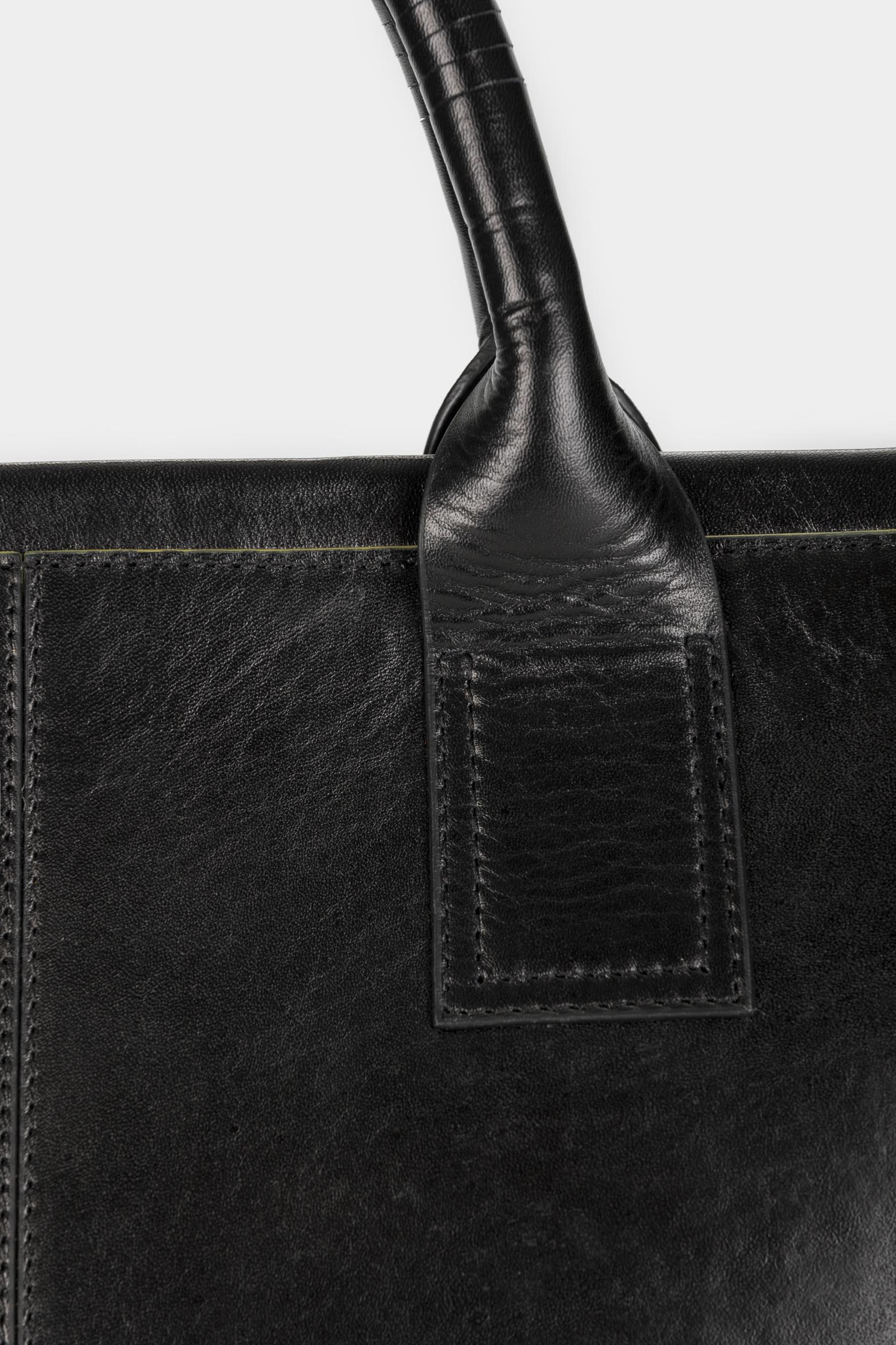 Women’s Antwerp Leather Shopper Handbags with VZ Monogram - Image 6