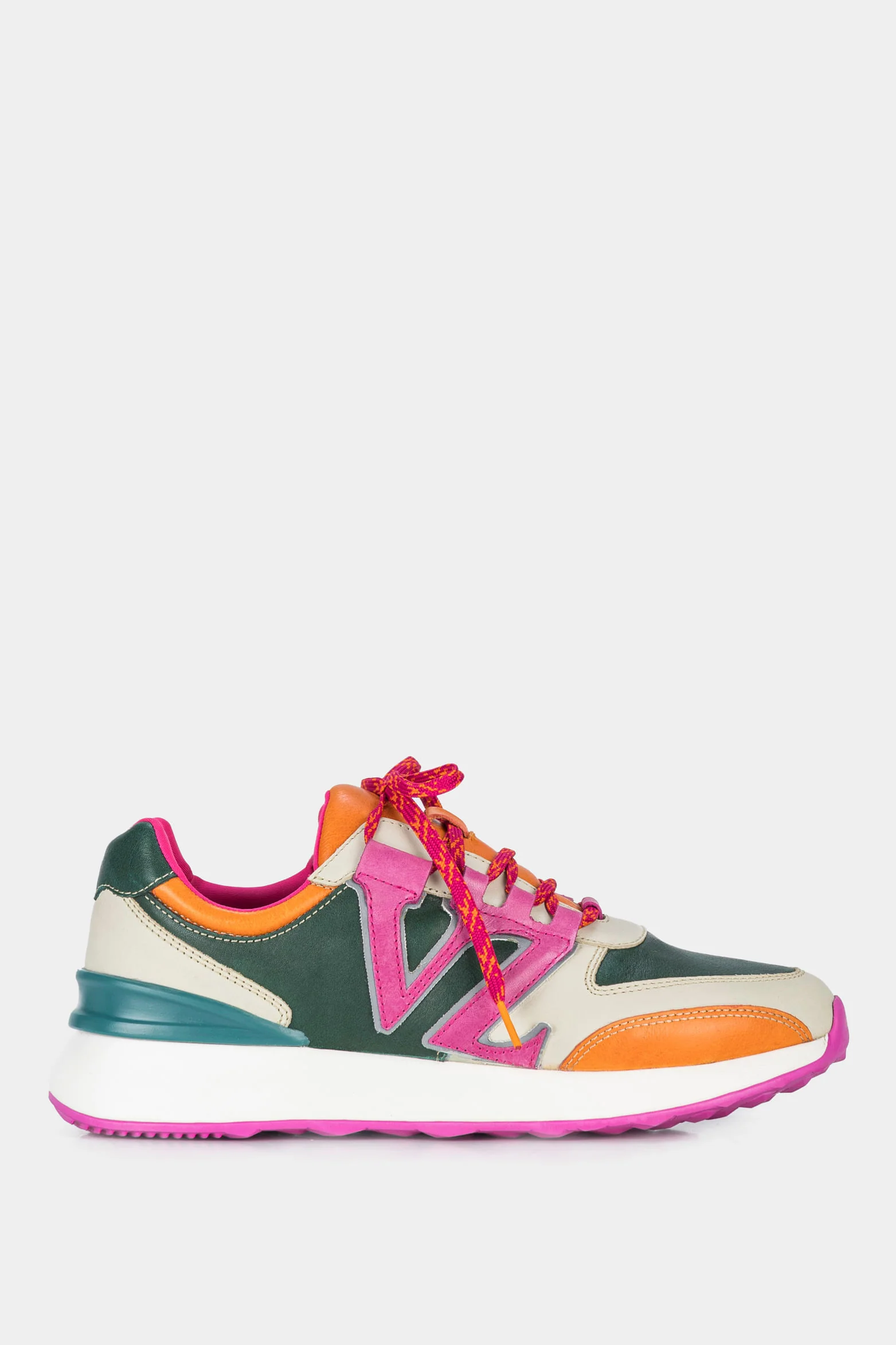 Women’s Australia Sneakers in Smooth Leather with Reflective Details