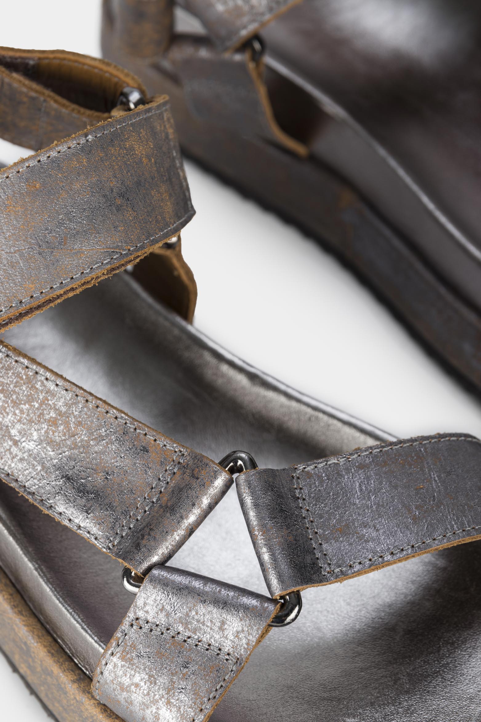 Women’s Bali Platform Sandals in Gunmetal Gray Leather with Hook-and-Loop Fastener - Image 5