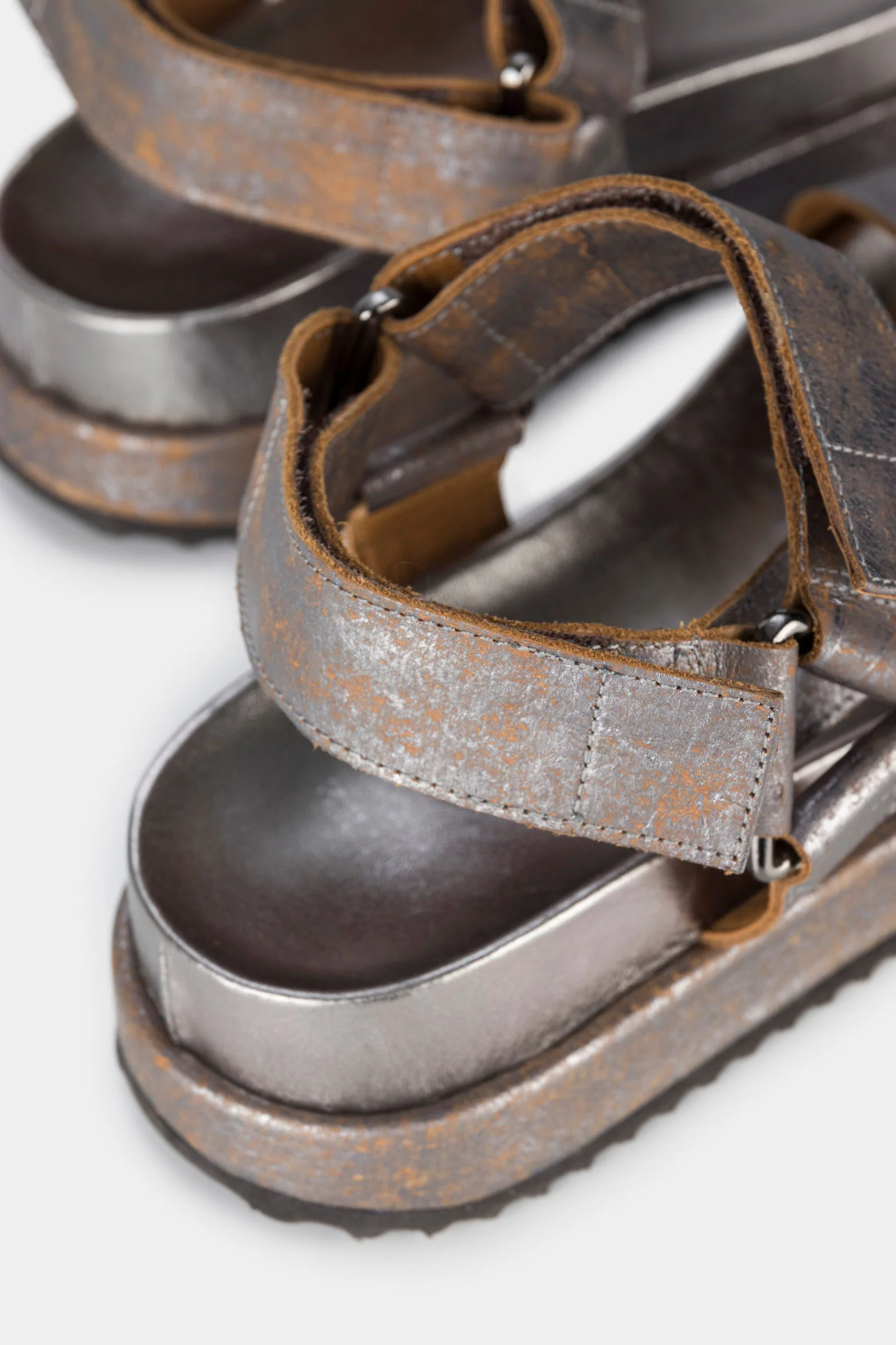 Women’s Bali Platform Sandals in Gunmetal Gray Leather with Hook-and-Loop Fastener - Image 6