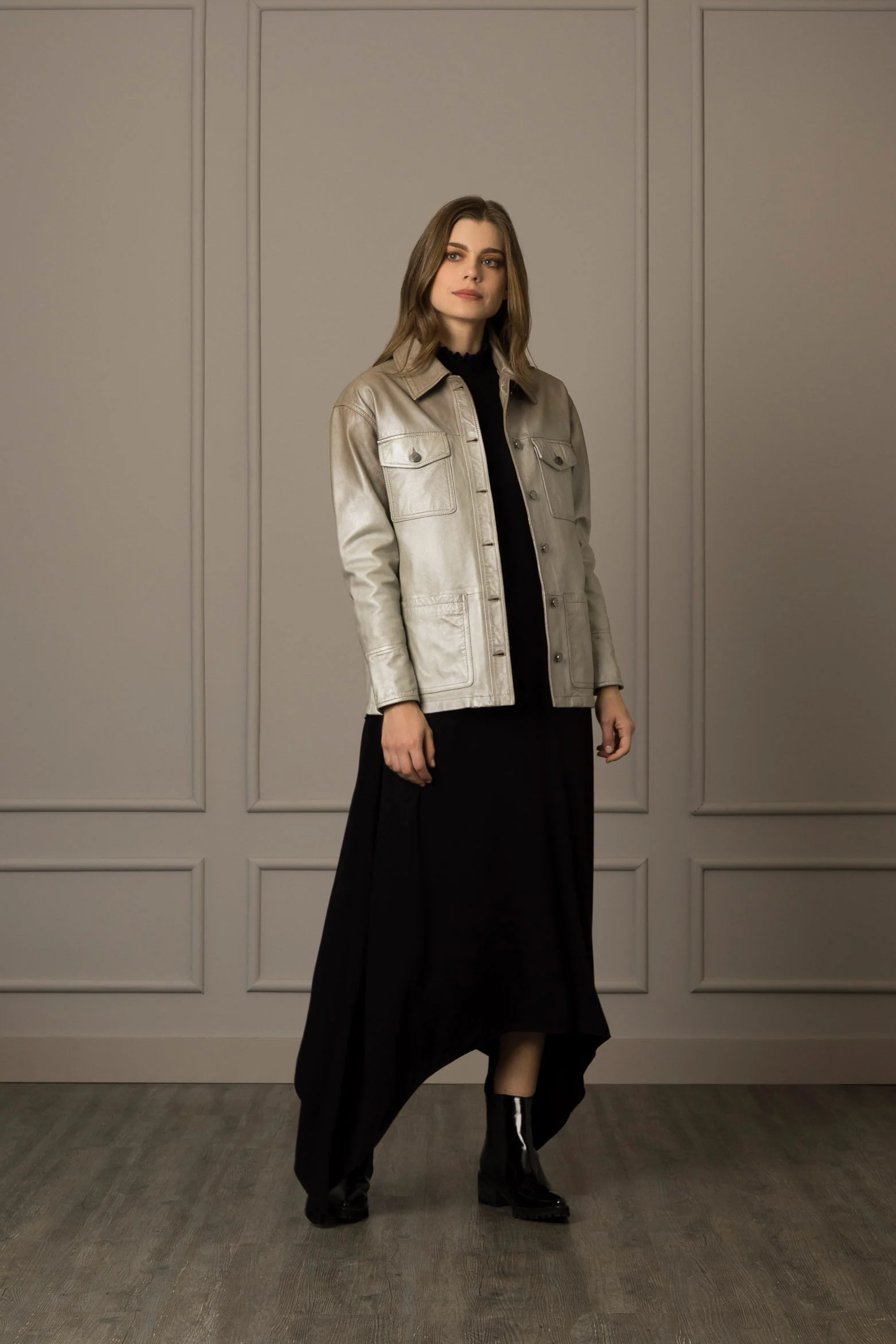Women’s Beijing Jacket in Leather with Metallic Effect - Image 2