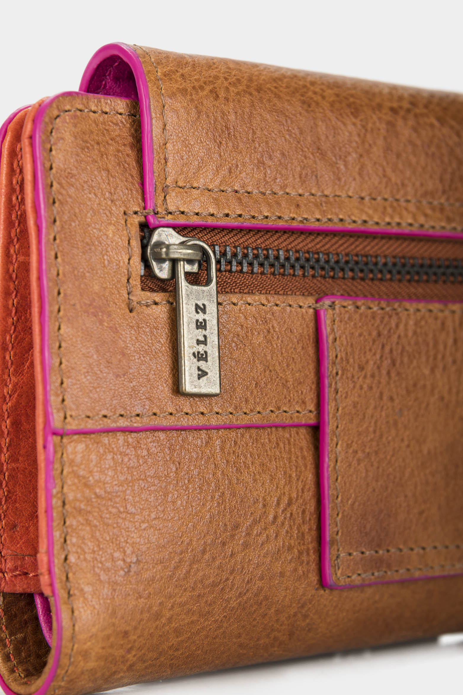 Women’s Bravo Leather Wallet with Contrast Details - Image 6
