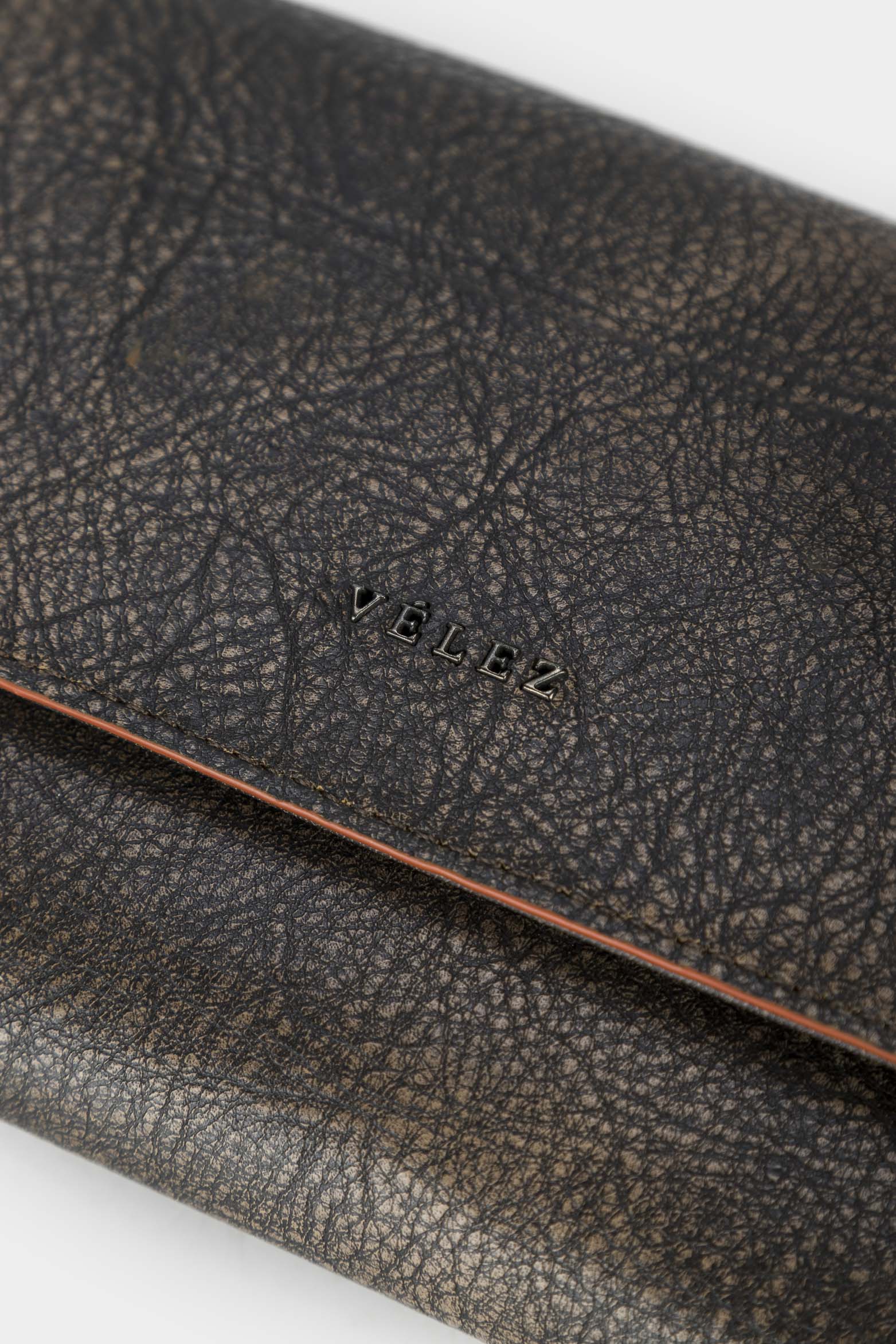 Women’s Colors Long Wallet in Hand-Finished Leather - Image 4