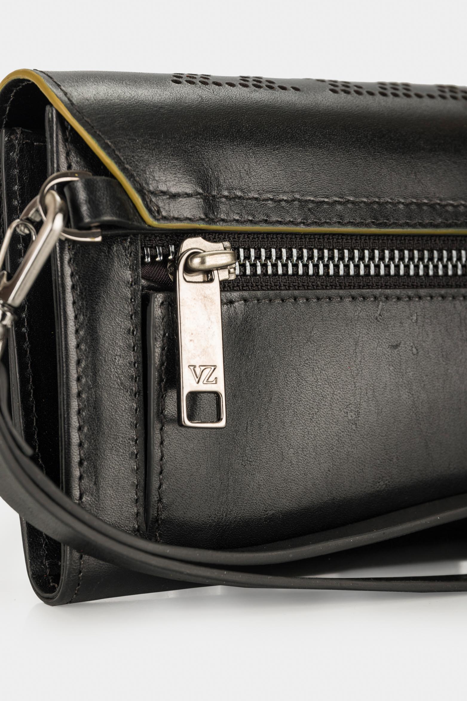 Women’s Damasco Accordion Wallet in Leather with Perforated Detail - Image 6