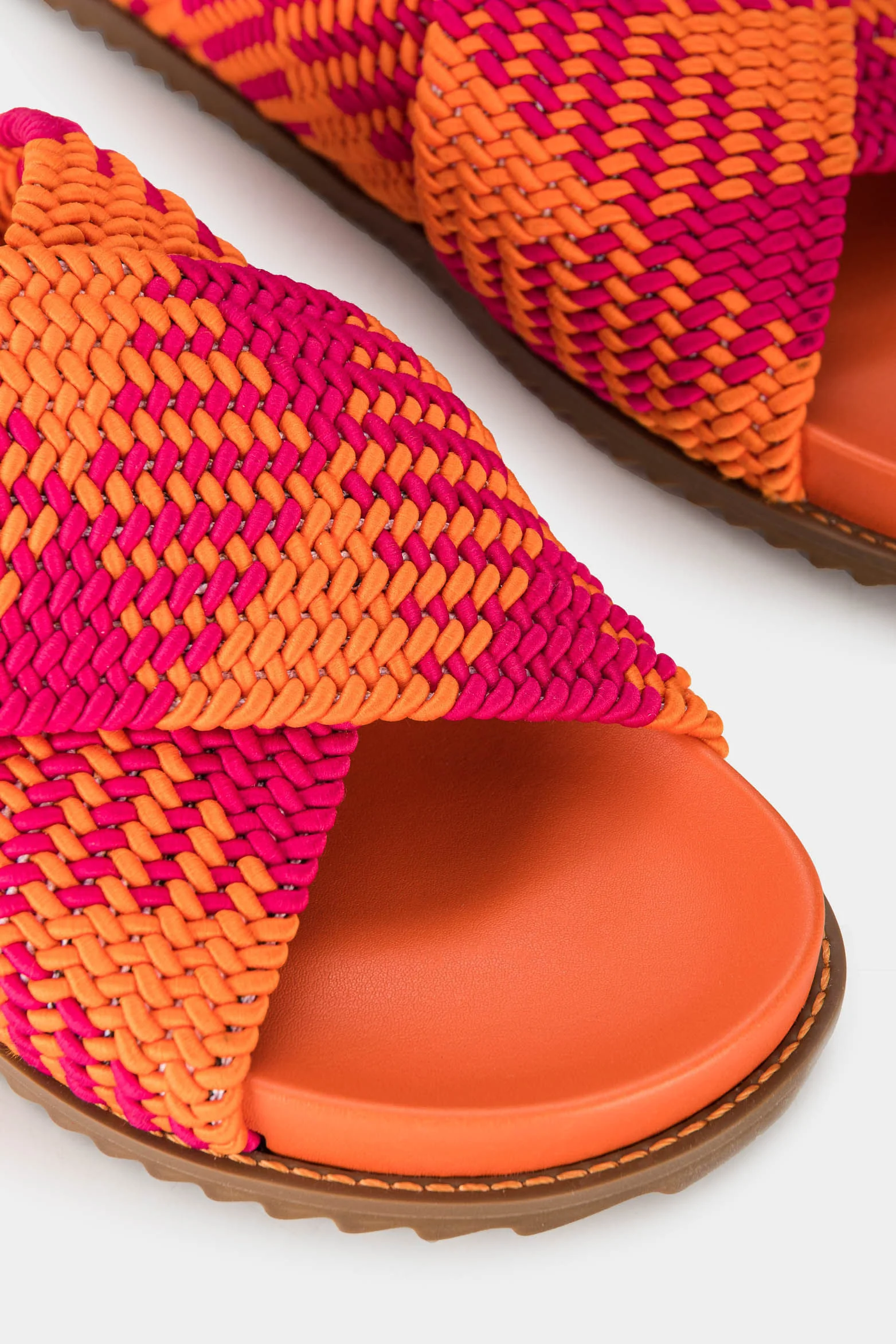 Women’s Flat Leather Sandals with Elastic and Handcrafted Fabric - Image 4