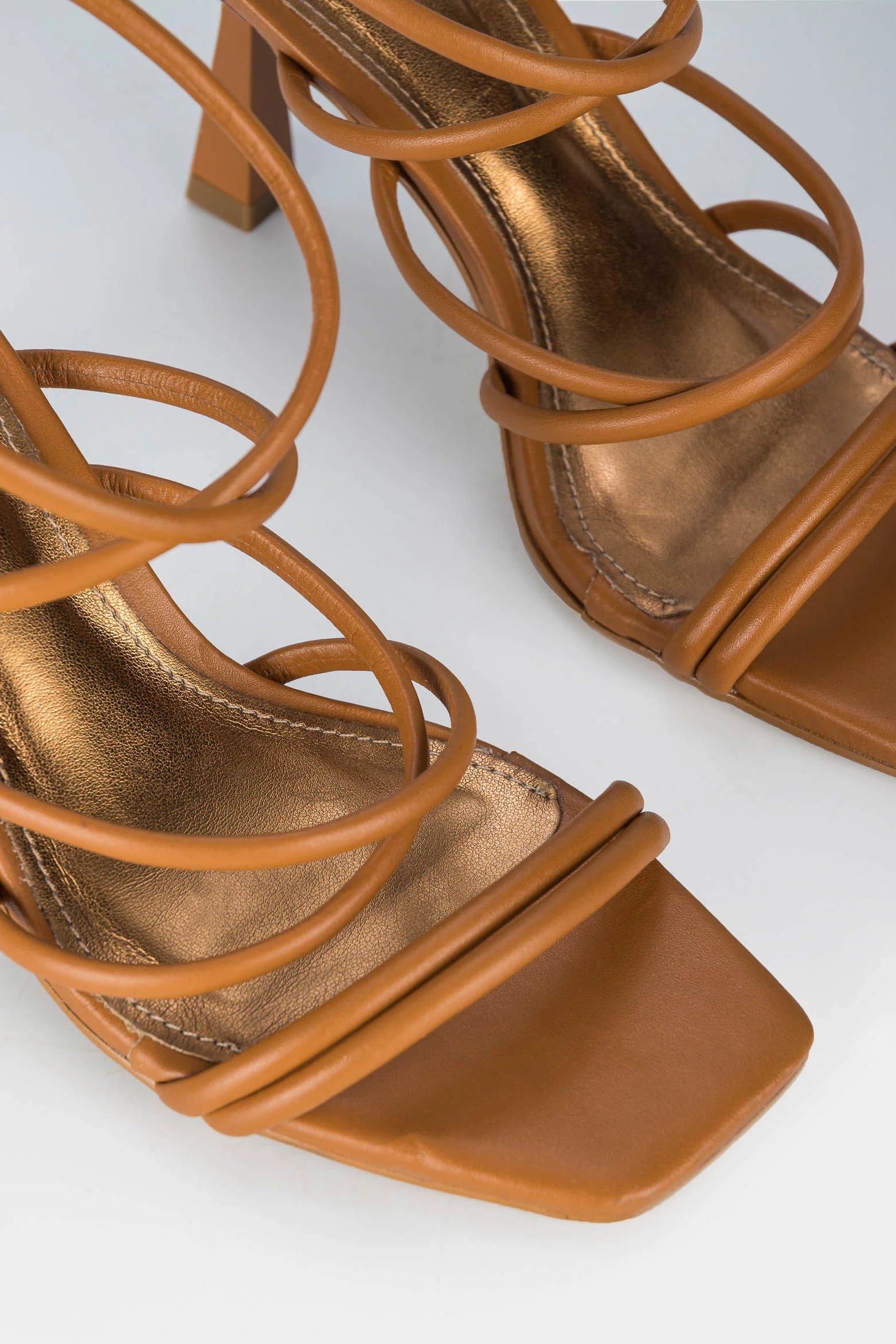 Women’s Florianópolis Heeled Sandals in Leather with Adjustable Ankle Strap - Image 4