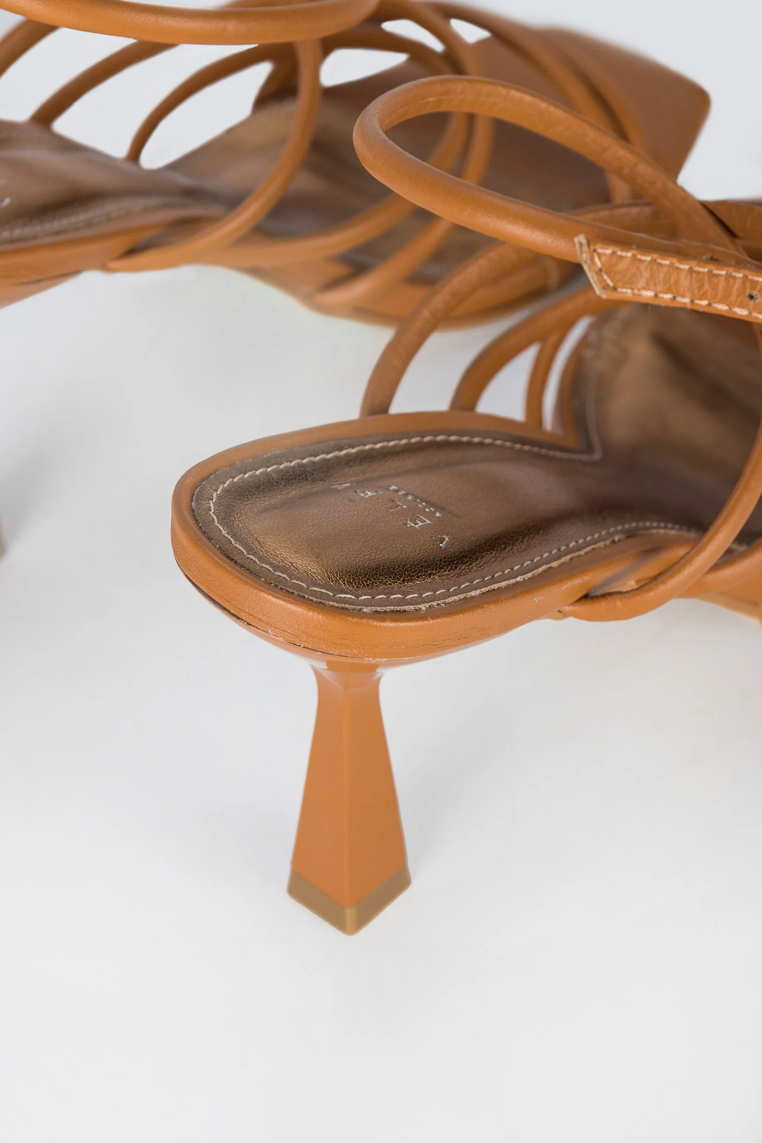 Women’s Florianópolis Heeled Sandals in Leather with Adjustable Ankle Strap - Image 5
