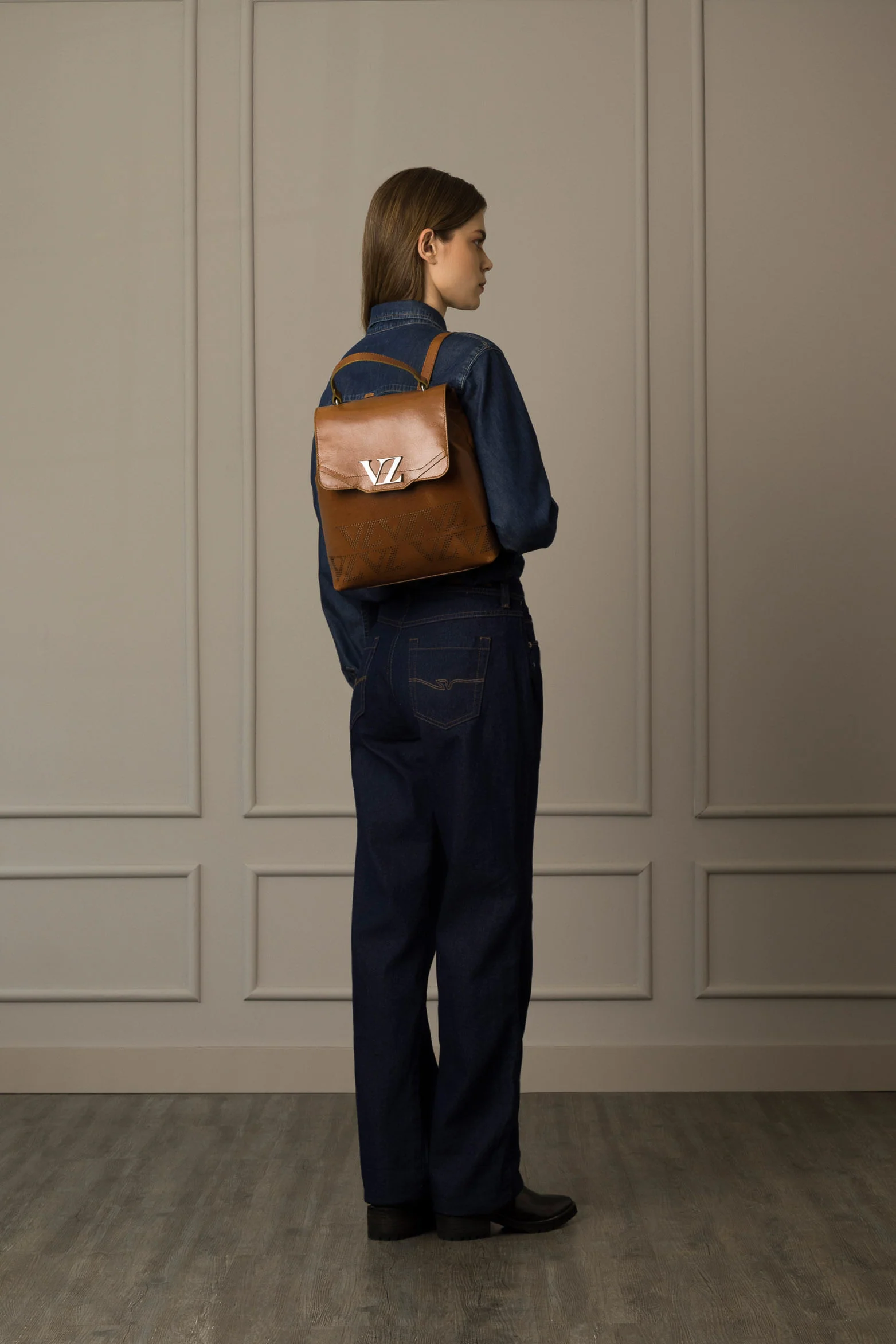 Women’s Goji Leather Backpack with VZ Monogram - Image 2