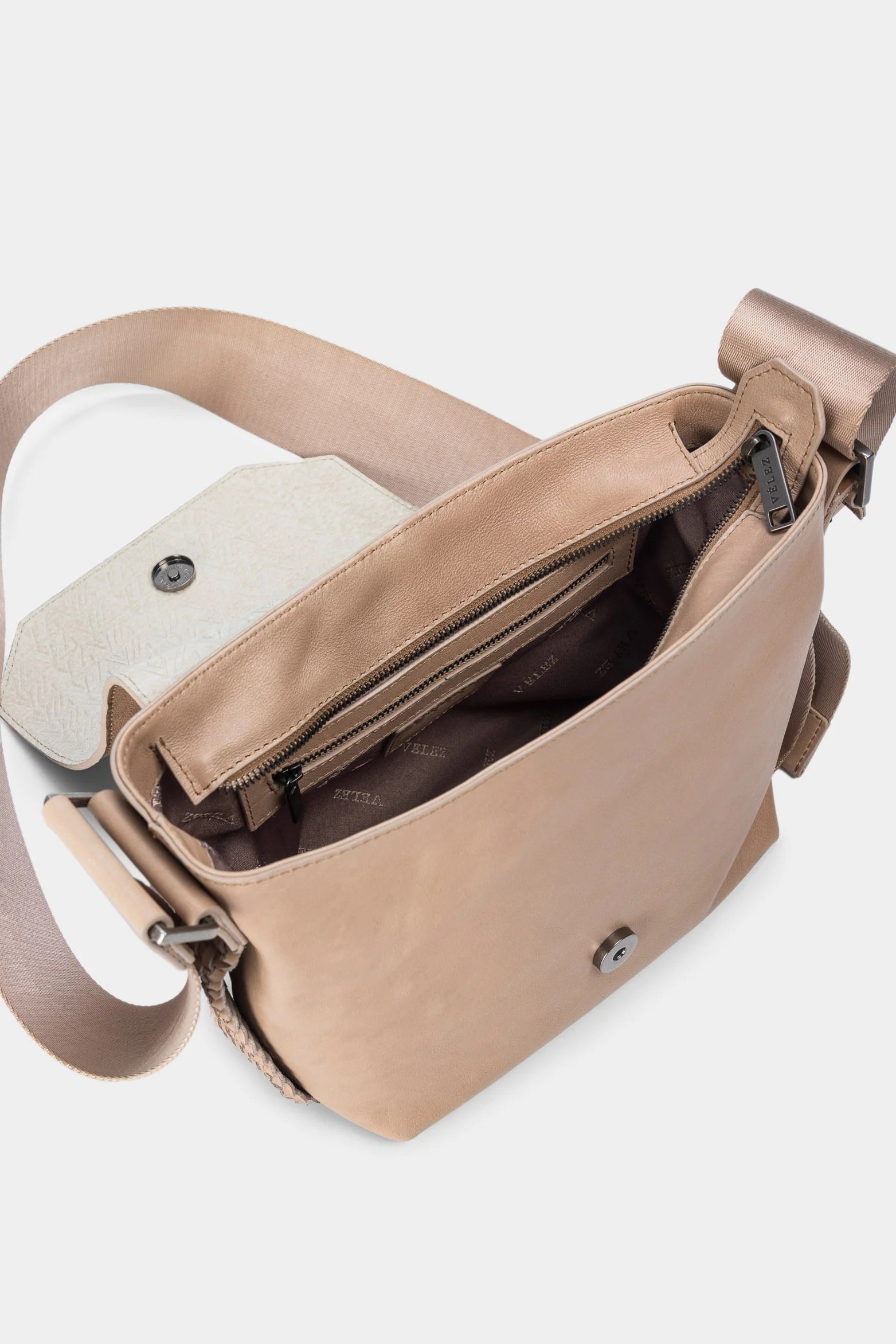 Women’s Jupiter Shoulder Handbags in Leather with Woven Detail - Image 7