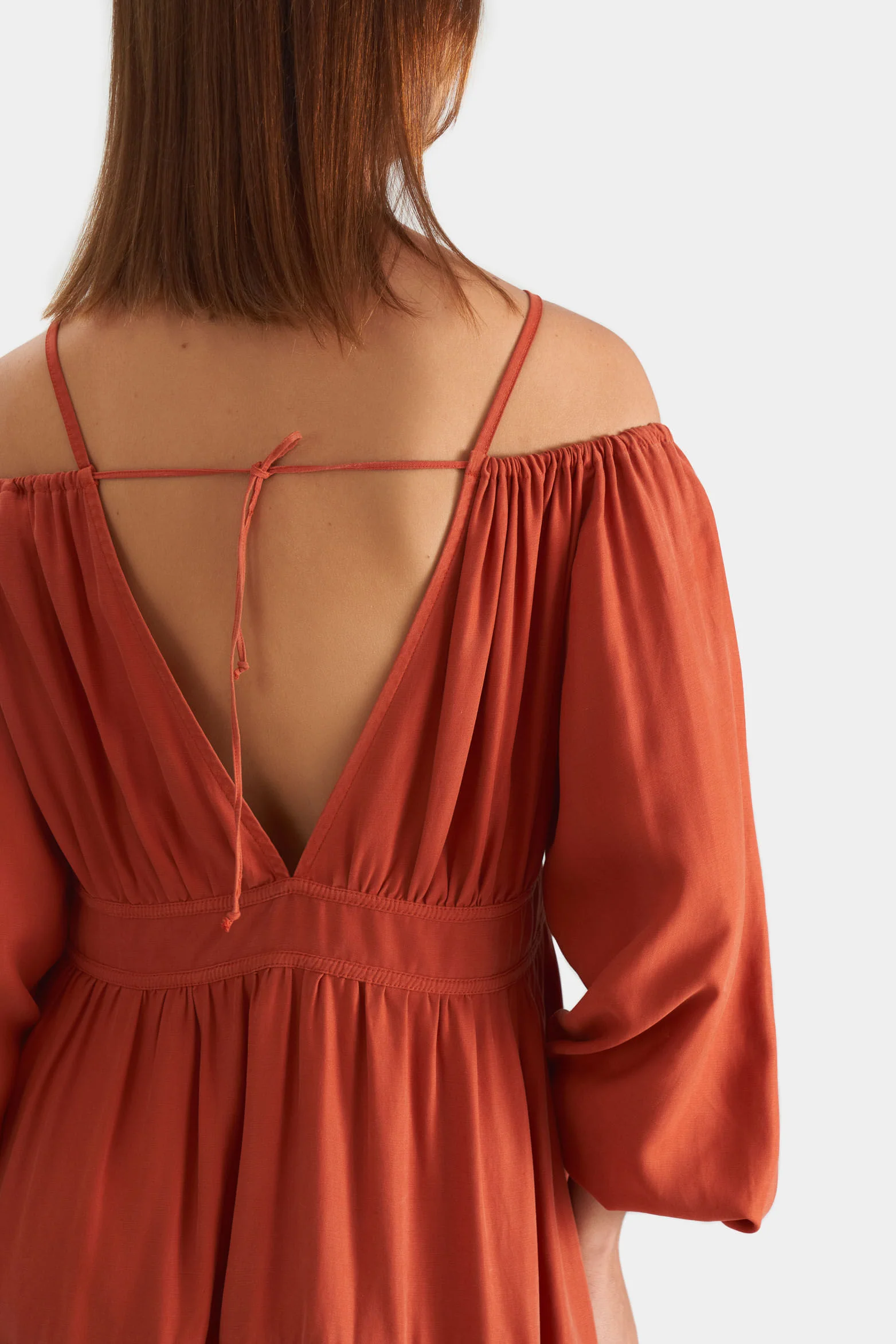 Women’s Milan Dress in Flat Weave with Low Neckline - Image 4