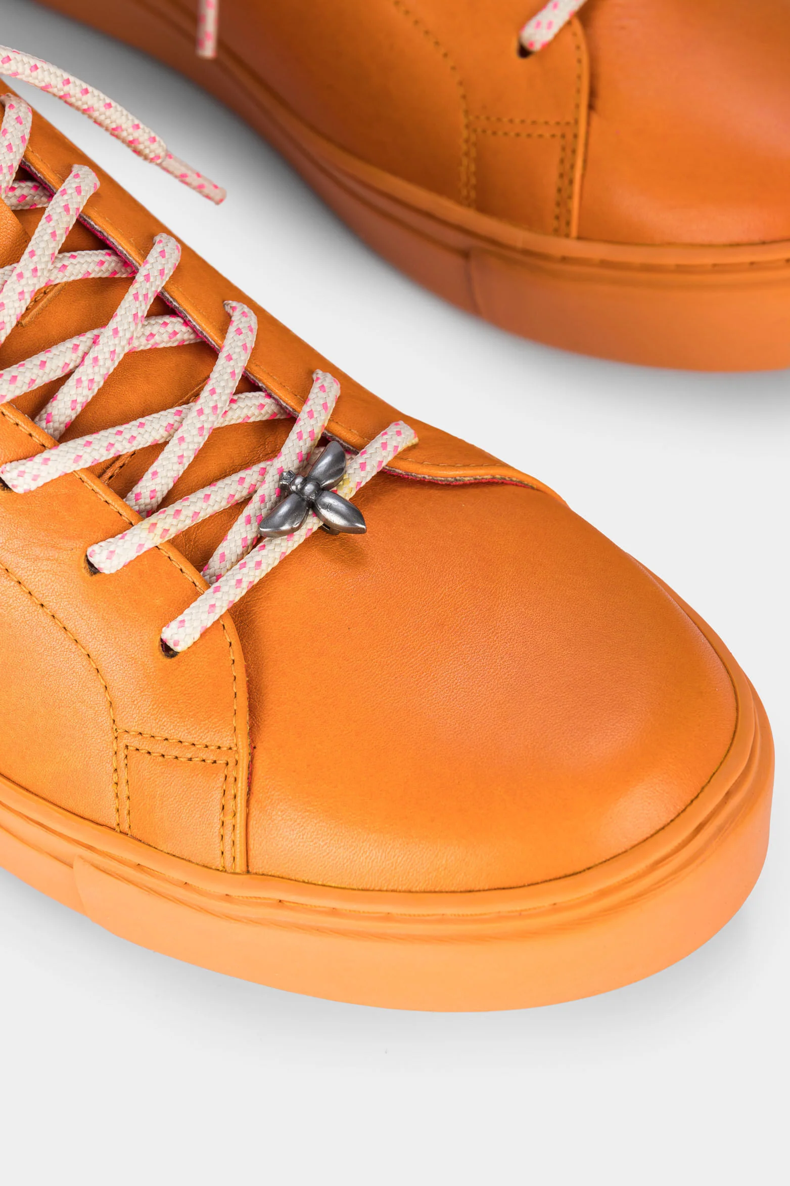 Women’s Oda Sneakers in Smooth Yellow Leather with Metallic Bee Embellishment - Image 4