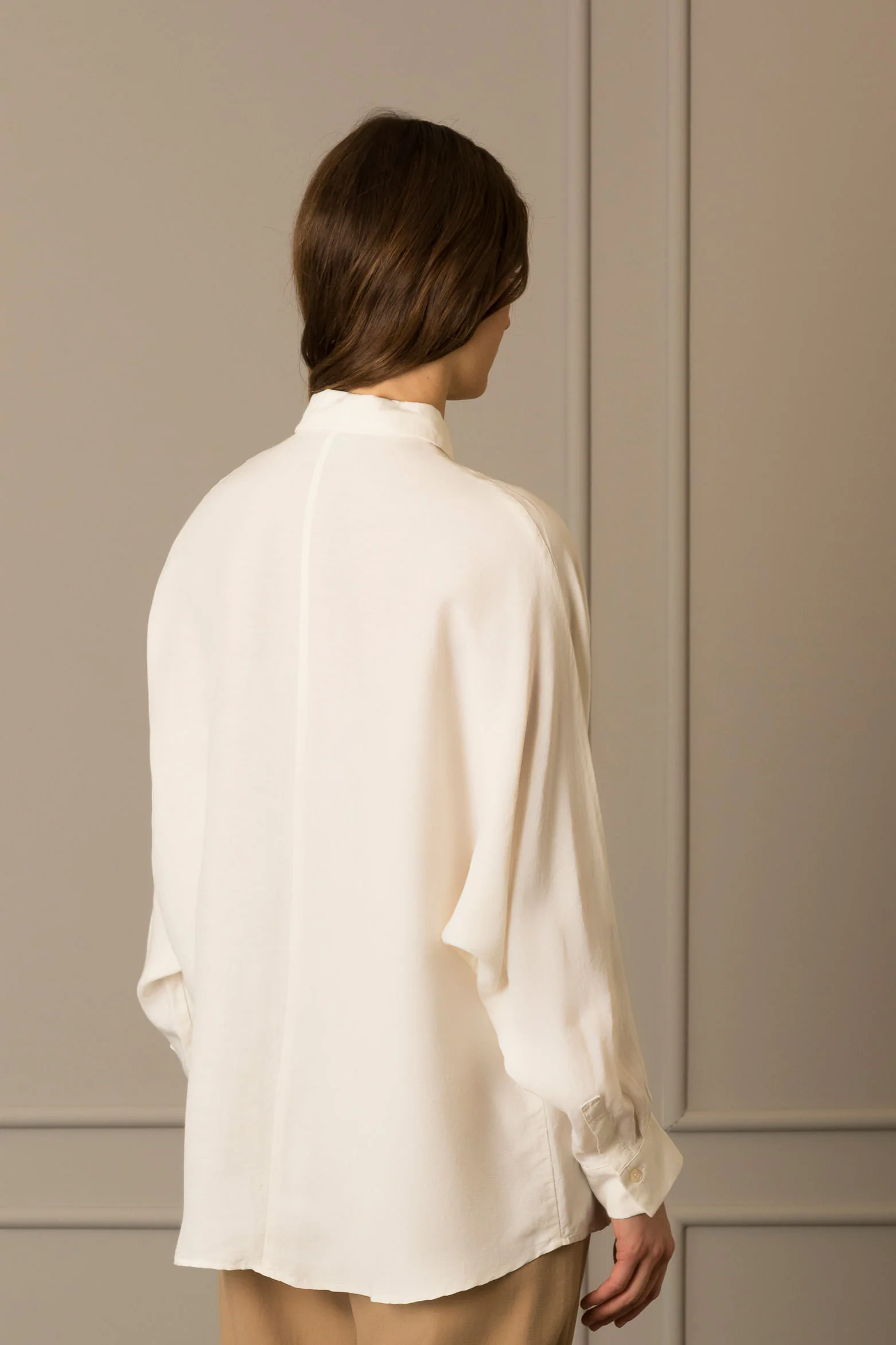 Women’s Thyme Long Sleeve Oversized Shirt in White - Image 4