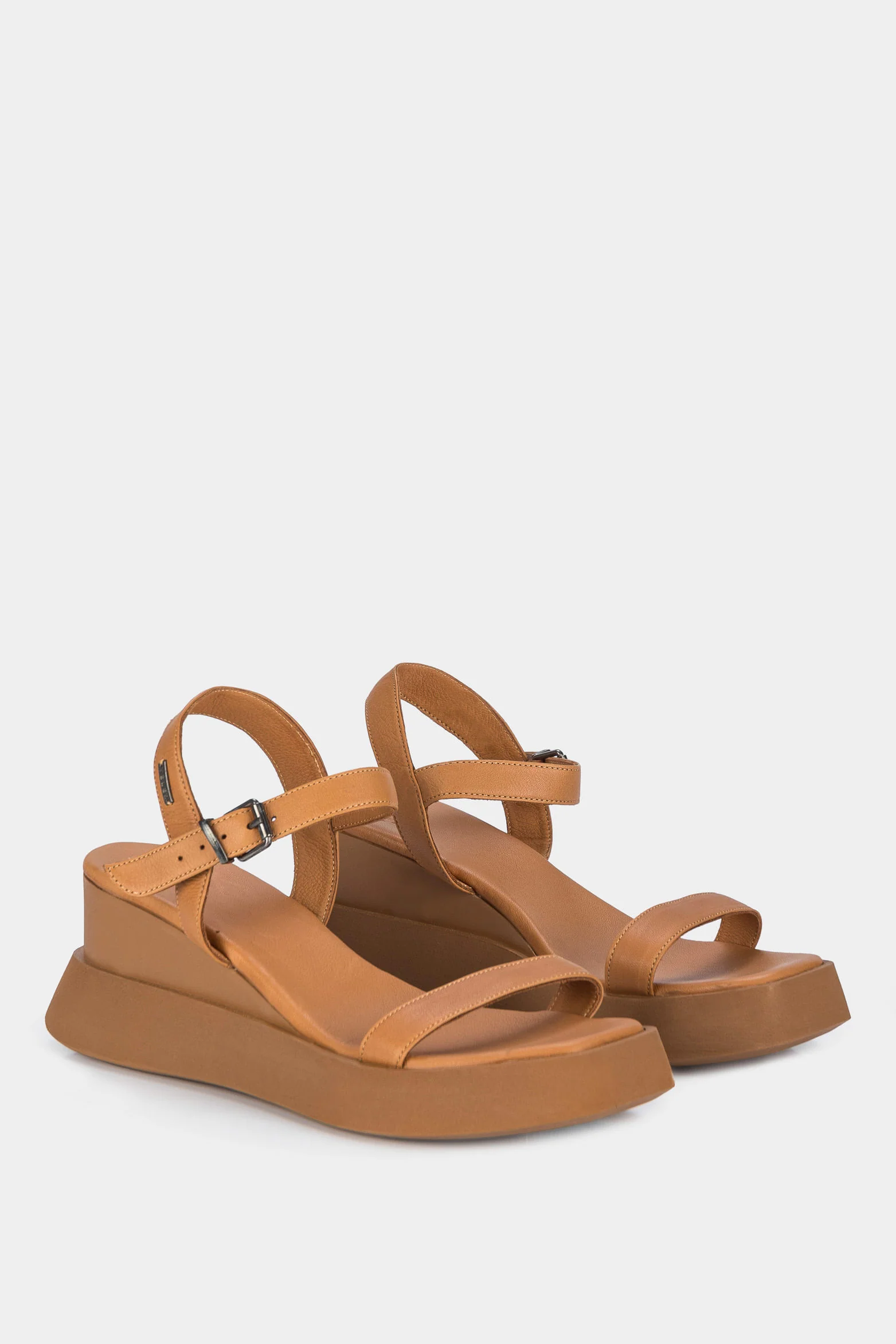 Women’s Wengen Platform Sandal in Leather with Square Toe - Image 2