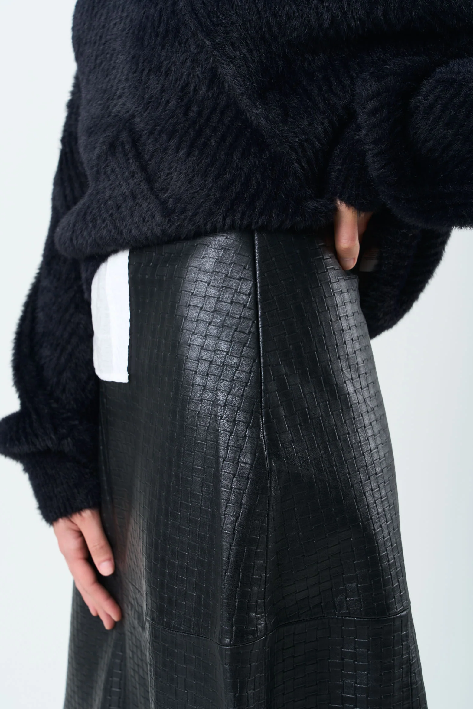 Women's Dune Leather Skirt, Relaxed Fit - Image 6