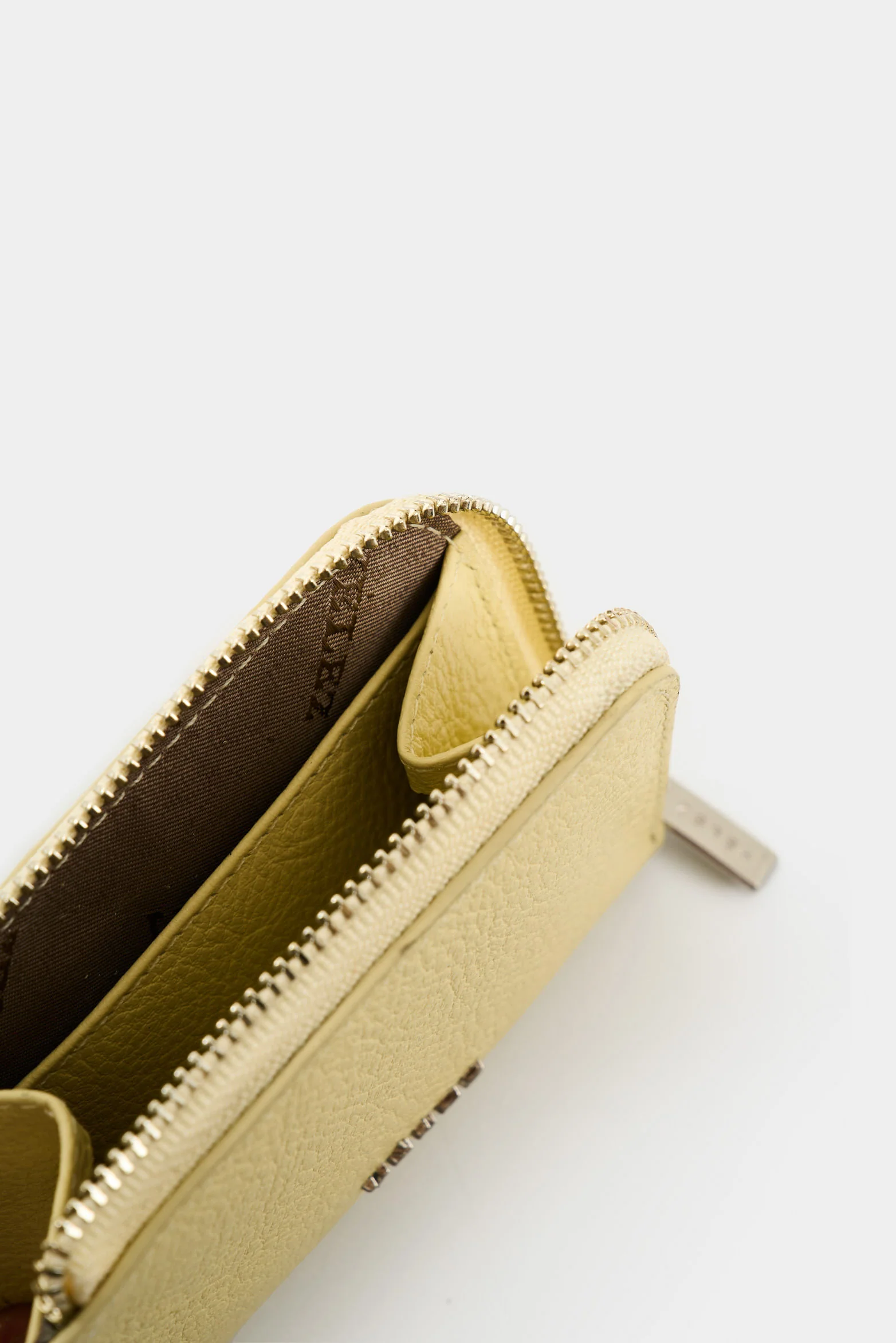 Women's Holy Leather Document Holder with Zipper - Image 5