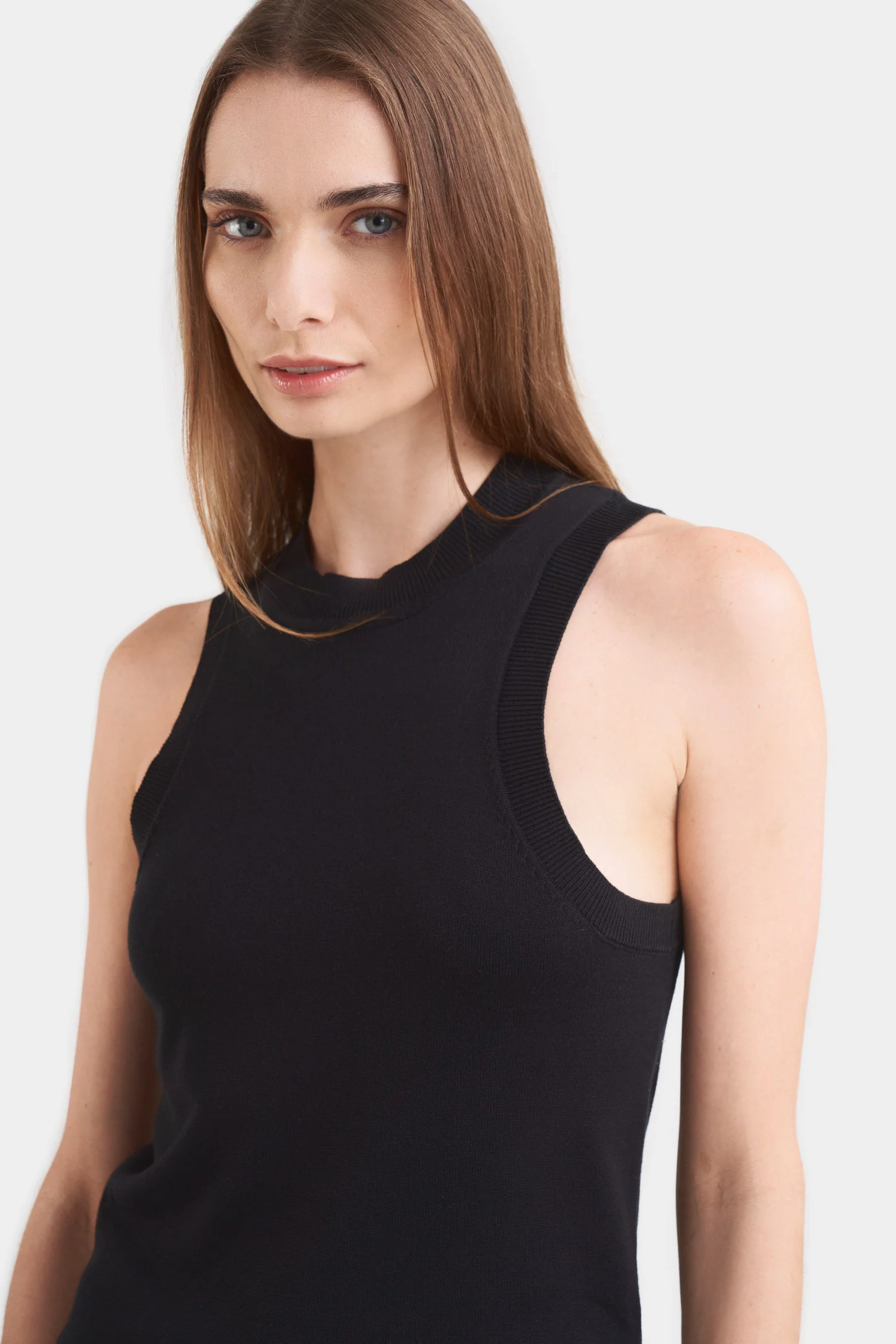 Women's sleeveless rib-knit tank top - Image 2