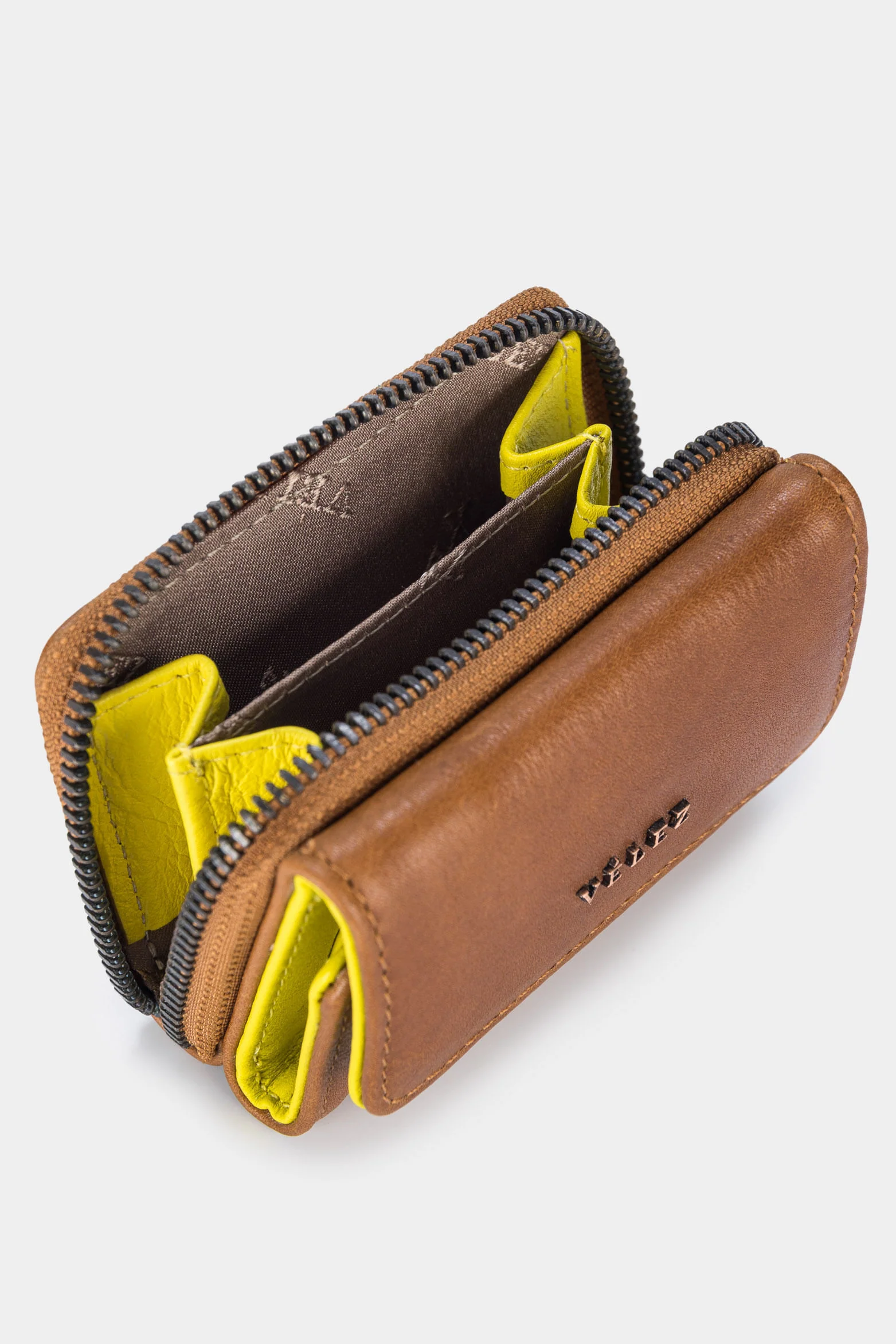 Women's Tropical Leather Coin Purse with Brooch and Zipper - Image 5
