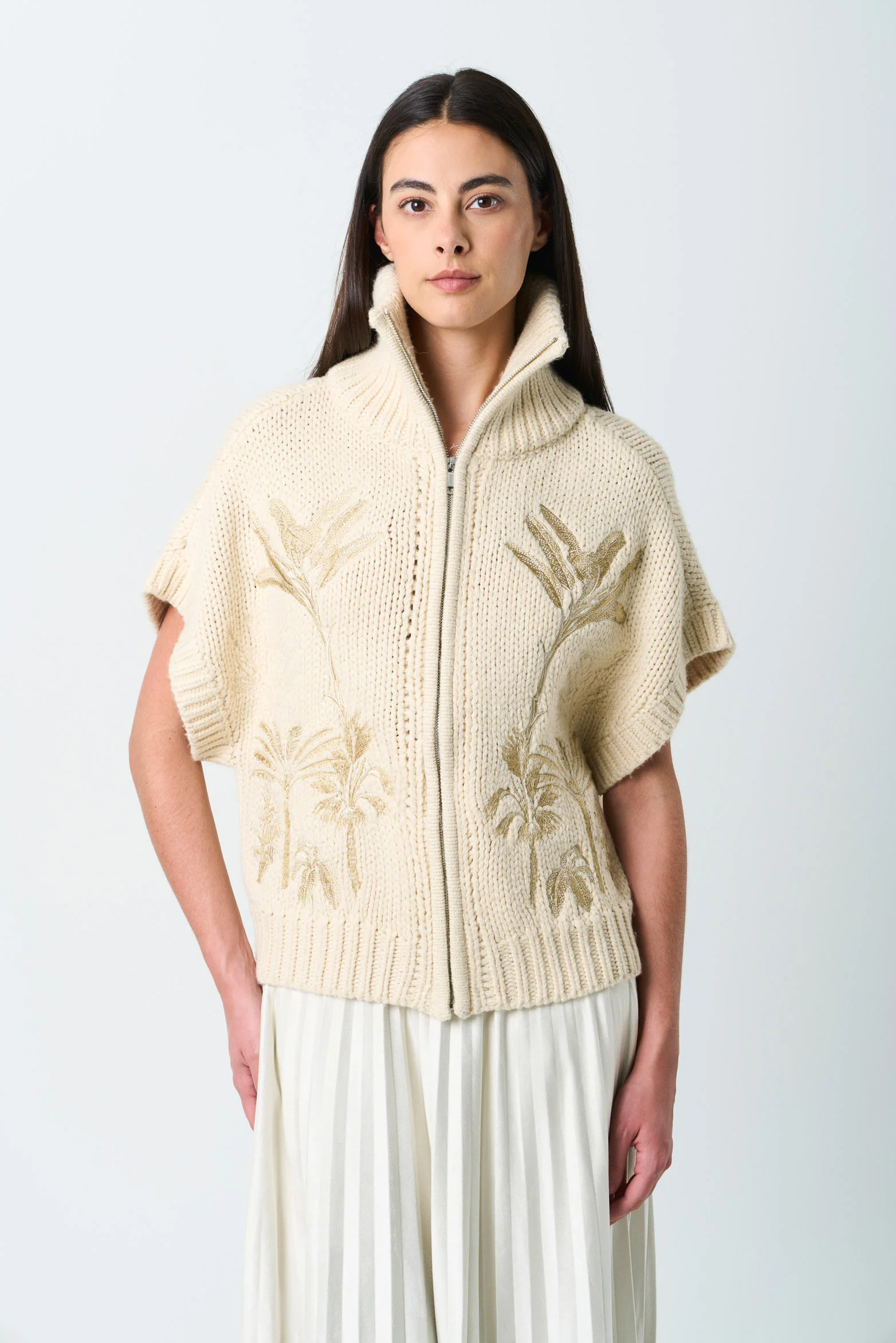 Women's woven Hybris vest with embroidery